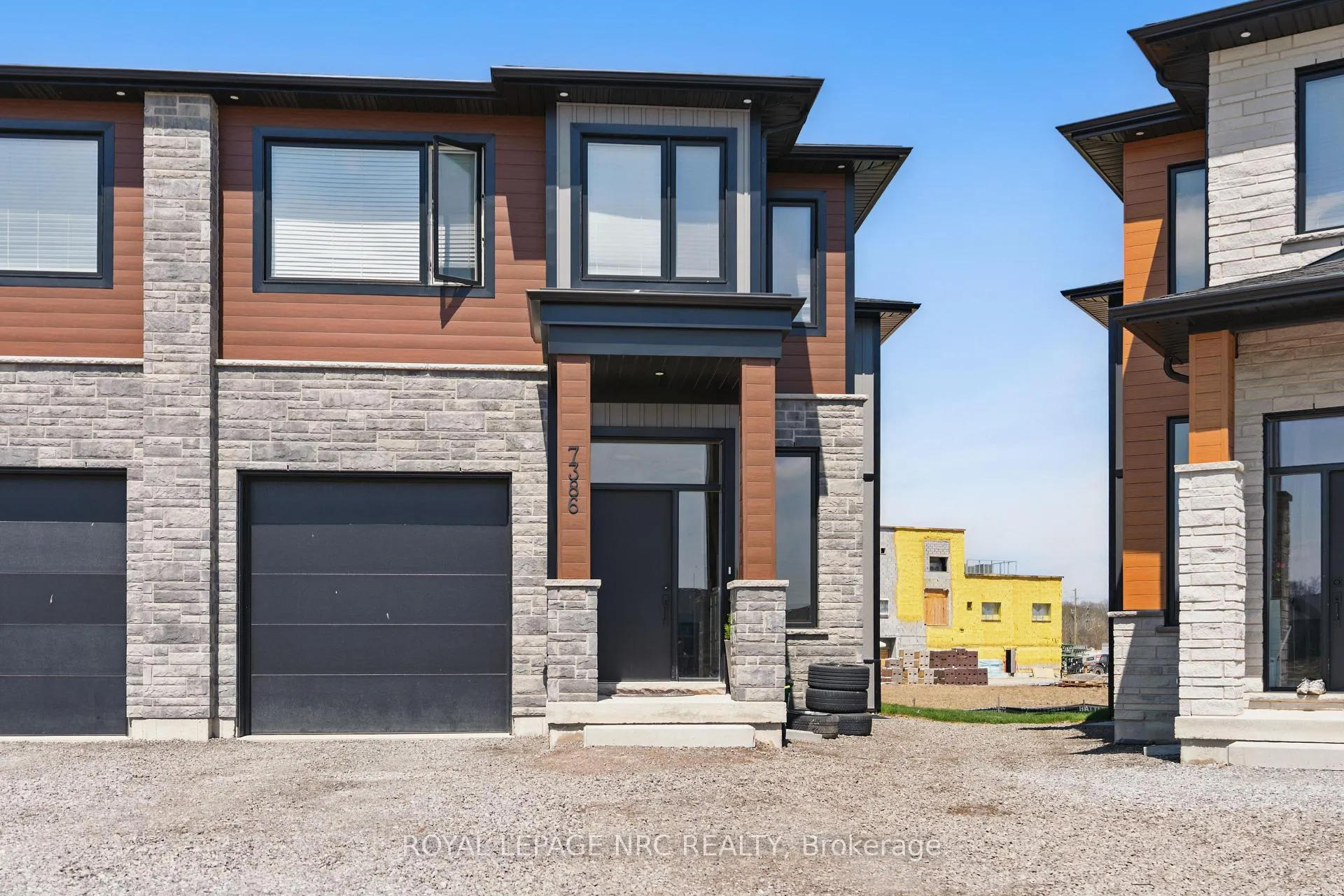 Front of Unit Upper, 7386 Splendour Drive