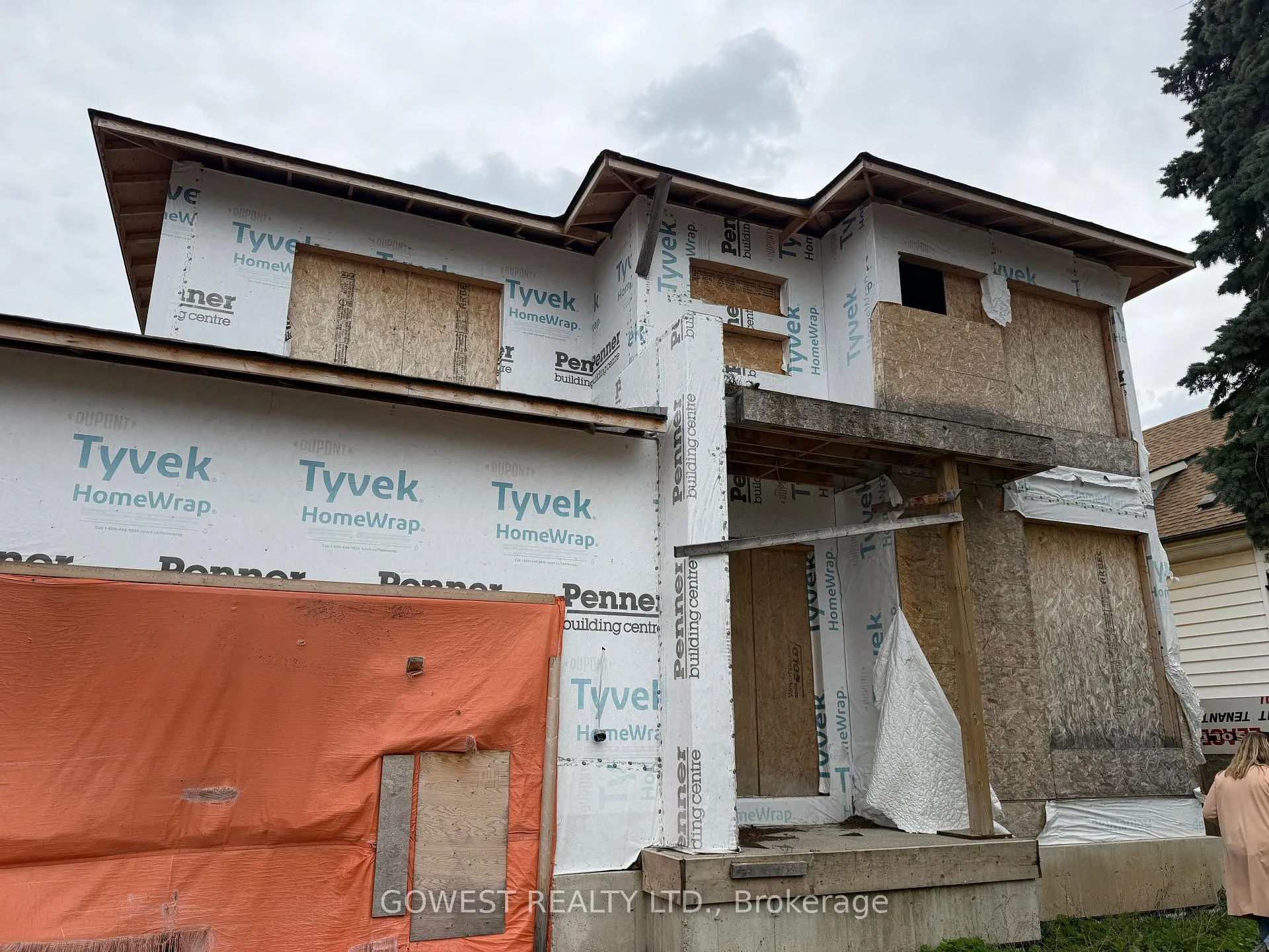 Photo 1 of 18 Tasker Street, St. Catharines, E. Chester — HOMEH