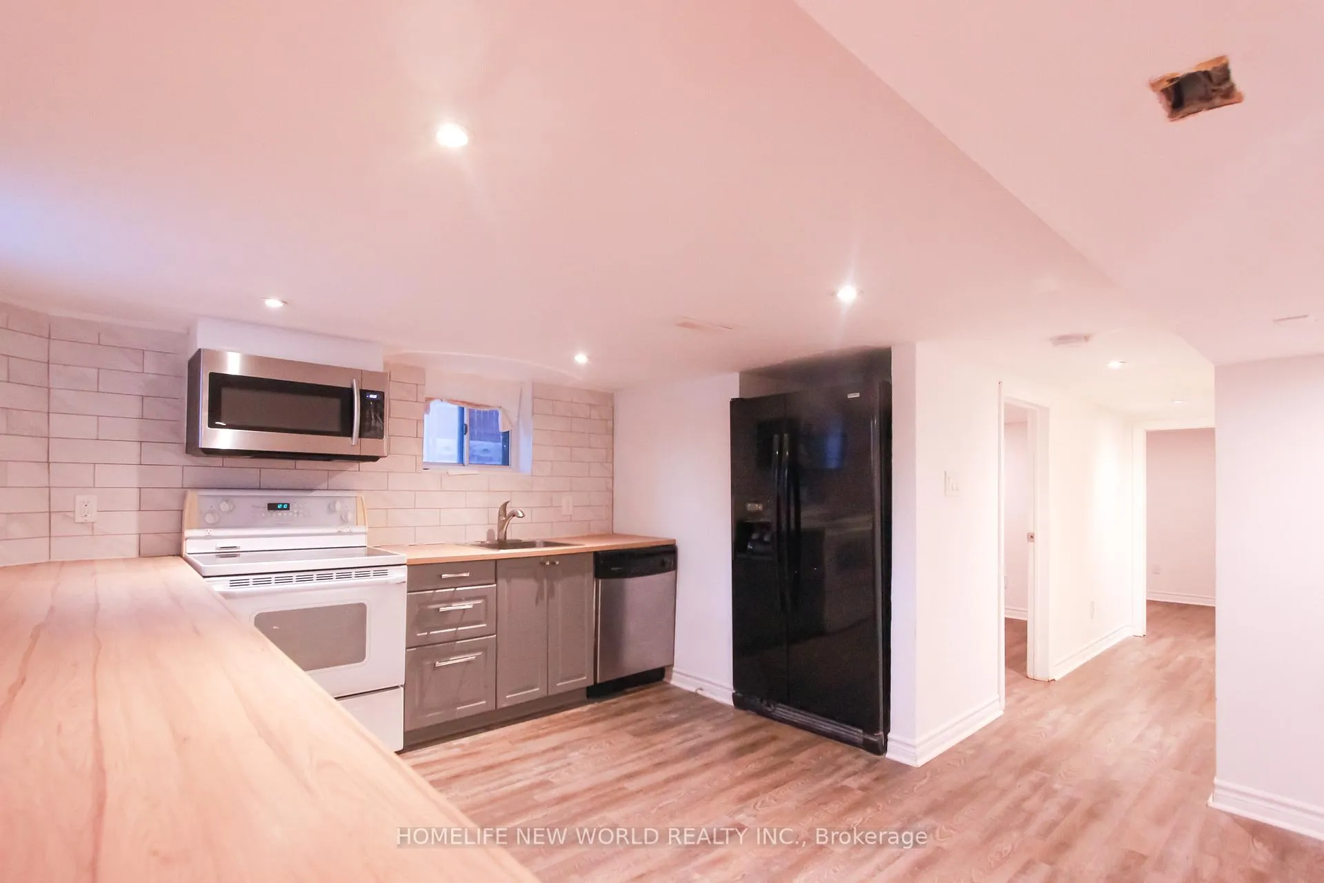 Photo 7 of Unit Basement, 62 Belvidere Avenue, Toronto, Oakwood Village — HOMEH