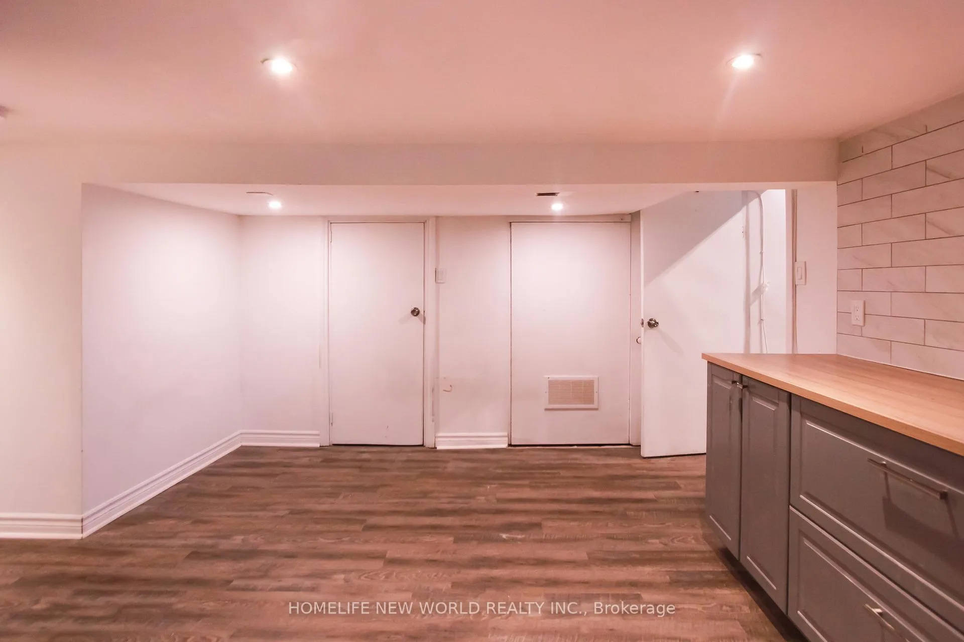 Photo 8 of Unit Basement, 62 Belvidere Avenue, Toronto, Oakwood Village — HOMEH