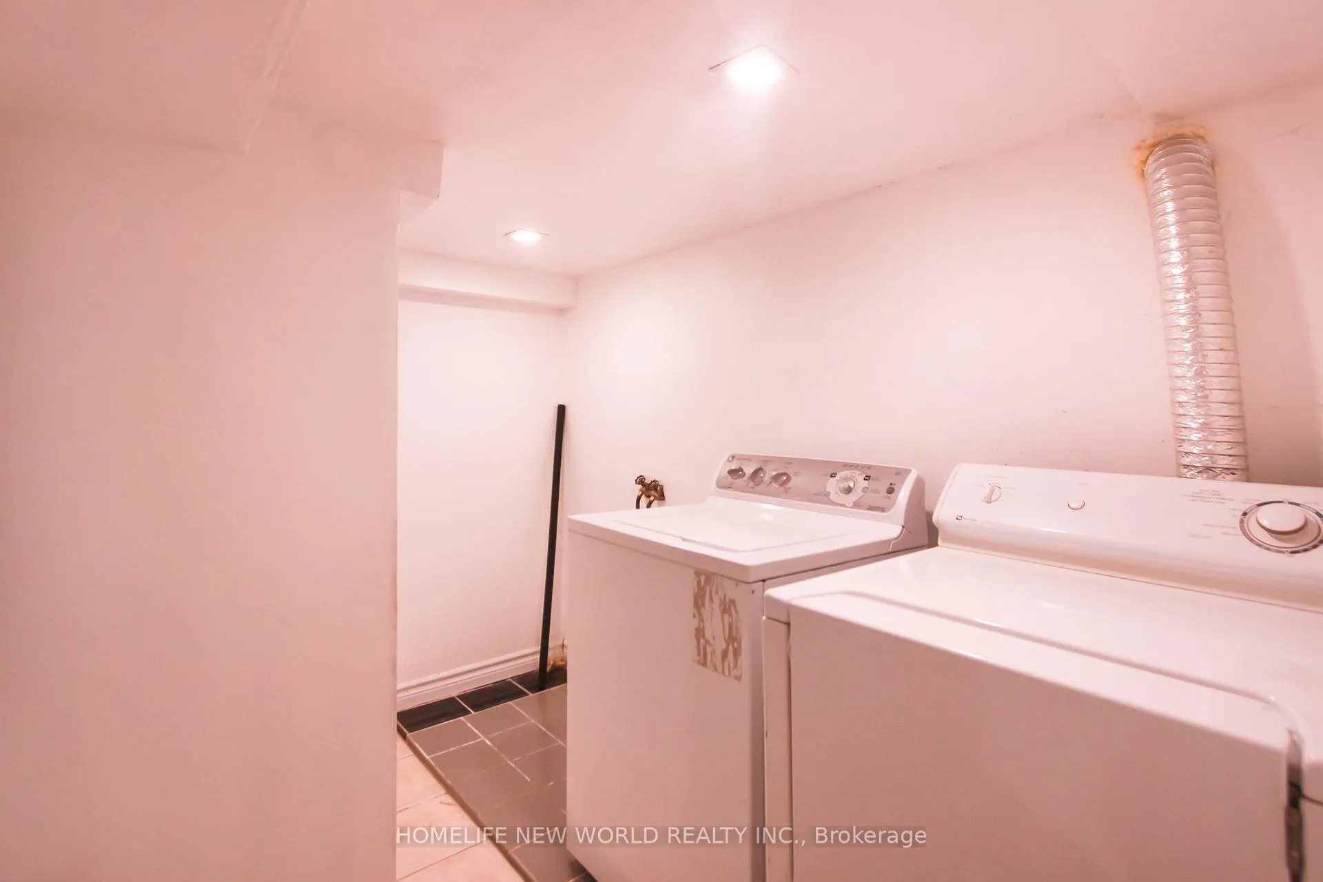 Photo 14 of Unit Basement, 62 Belvidere Avenue, Toronto, Oakwood Village — HOMEH