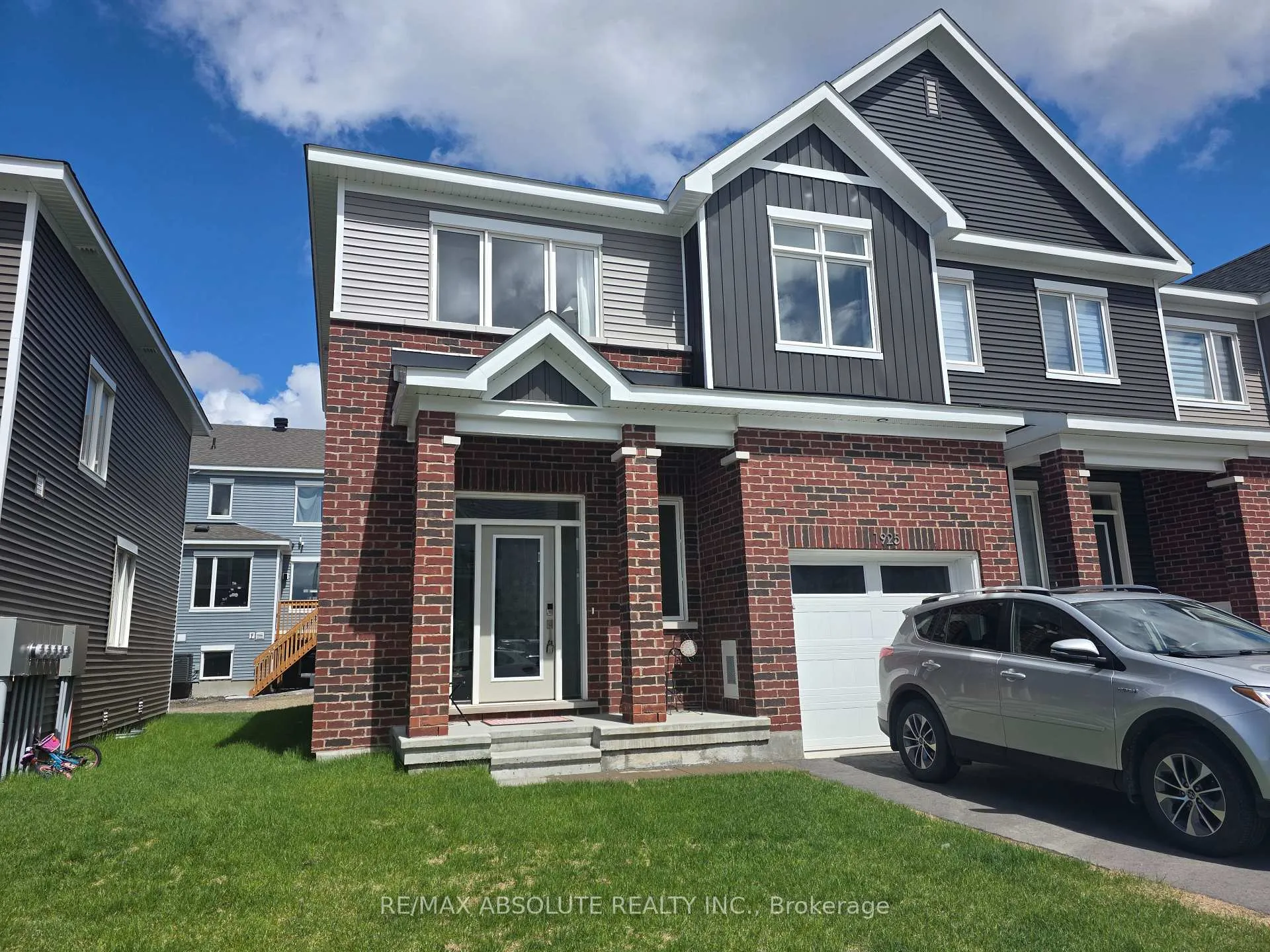 Photo 1 of 1925 Elevation Road, Ottawa, Barrhaven - Half Moon Bay — HOMEH