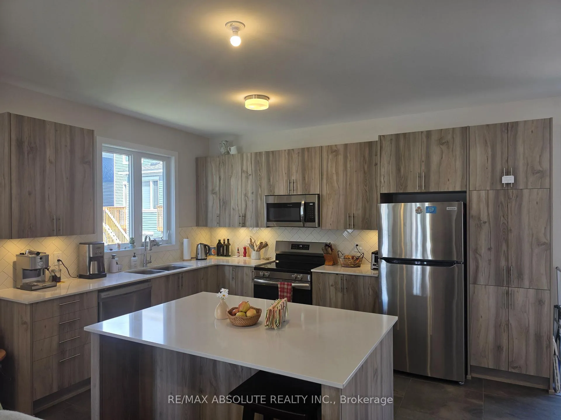 Photo 9 of 1925 Elevation Road, Ottawa, Barrhaven - Half Moon Bay — HOMEH