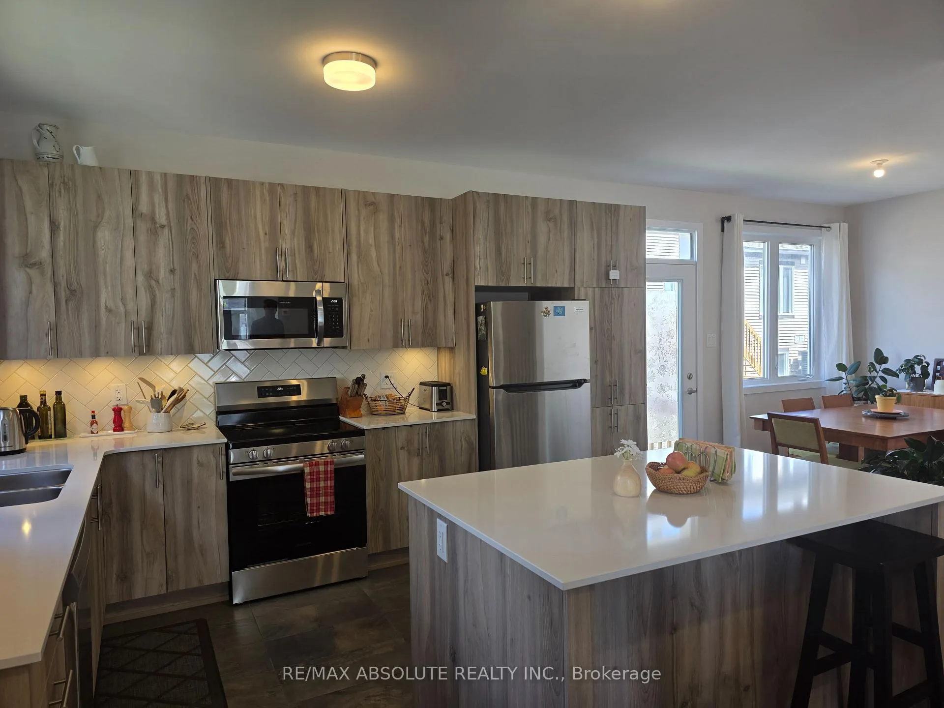 Photo 11 of 1925 Elevation Road, Ottawa, Barrhaven - Half Moon Bay — HOMEH