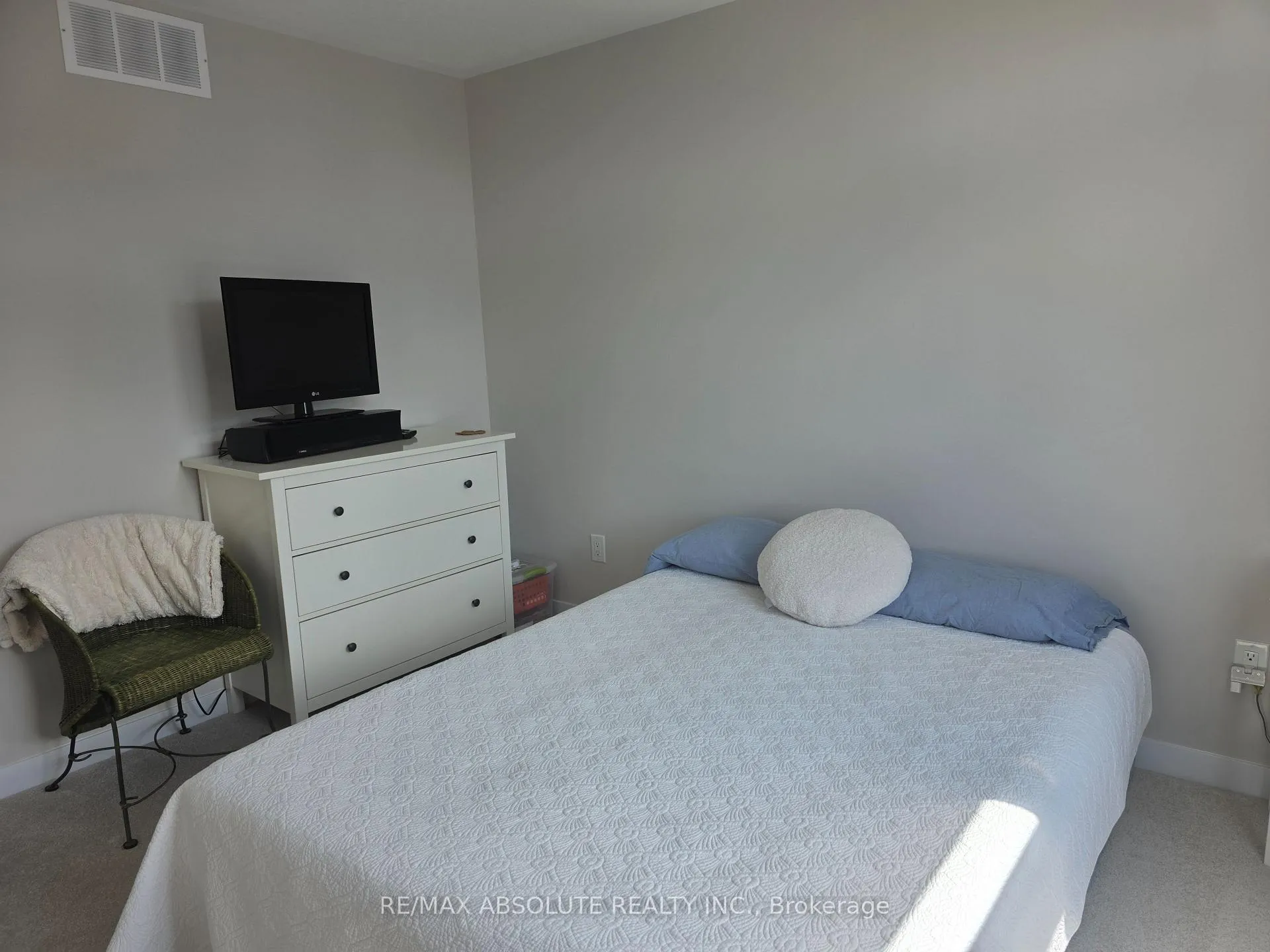Photo 24 of 1925 Elevation Road, Ottawa, Barrhaven - Half Moon Bay — HOMEH