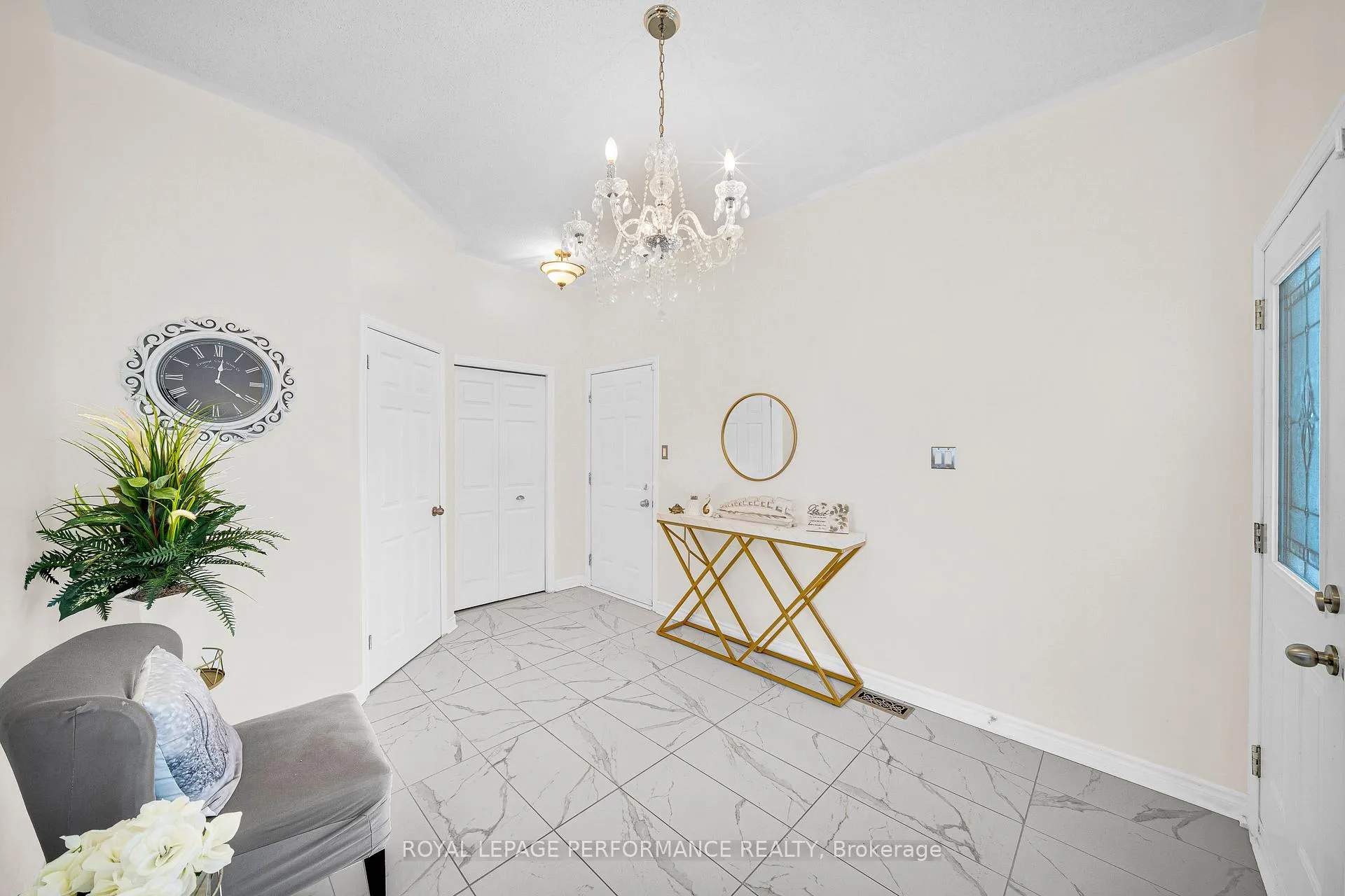 Photo 2 of 292 Rustic Hills Crescent, Ottawa, Springridge/East Village — HOMEH