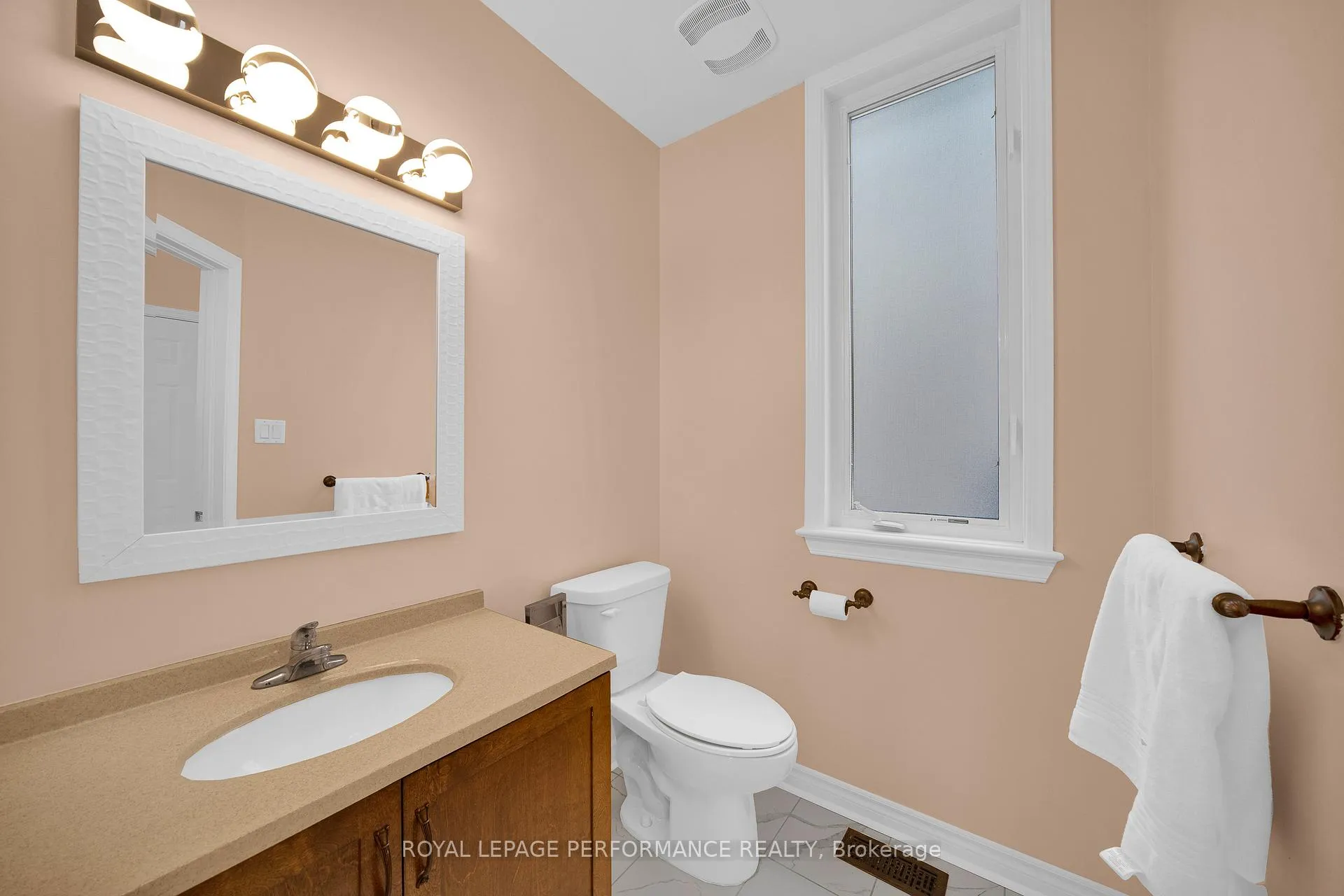 Photo 4 of 292 Rustic Hills Crescent, Ottawa, Springridge/East Village — HOMEH