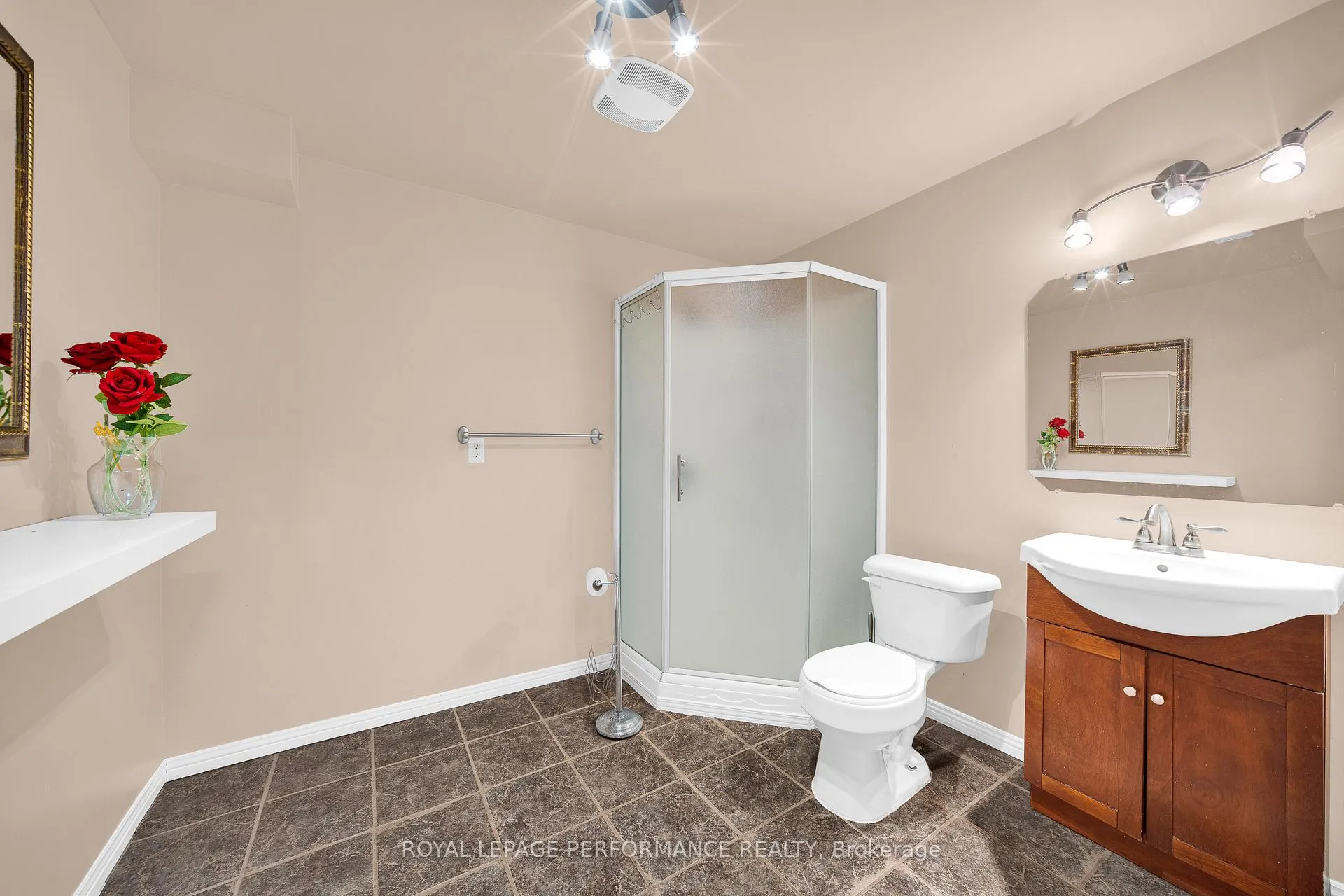 Photo 36 of 292 Rustic Hills Crescent, Ottawa, Springridge/East Village — HOMEH