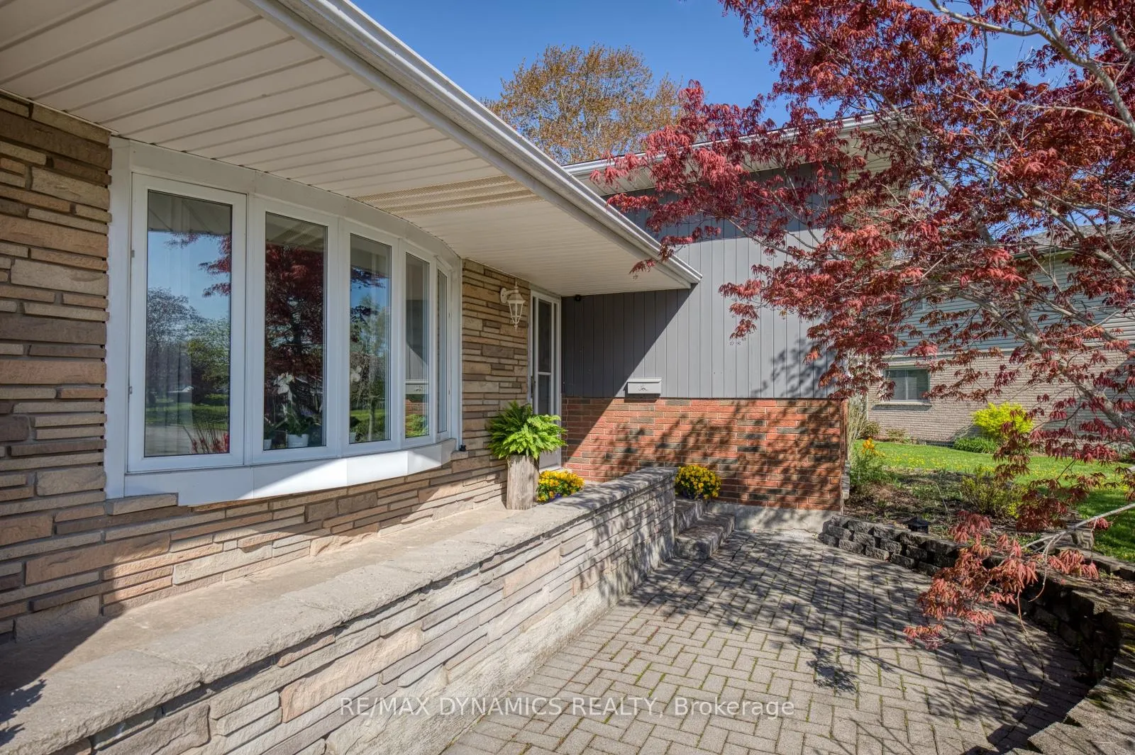 Photo 3 of 51 Karen Crescent, Welland, Prince Charles — HOMEH