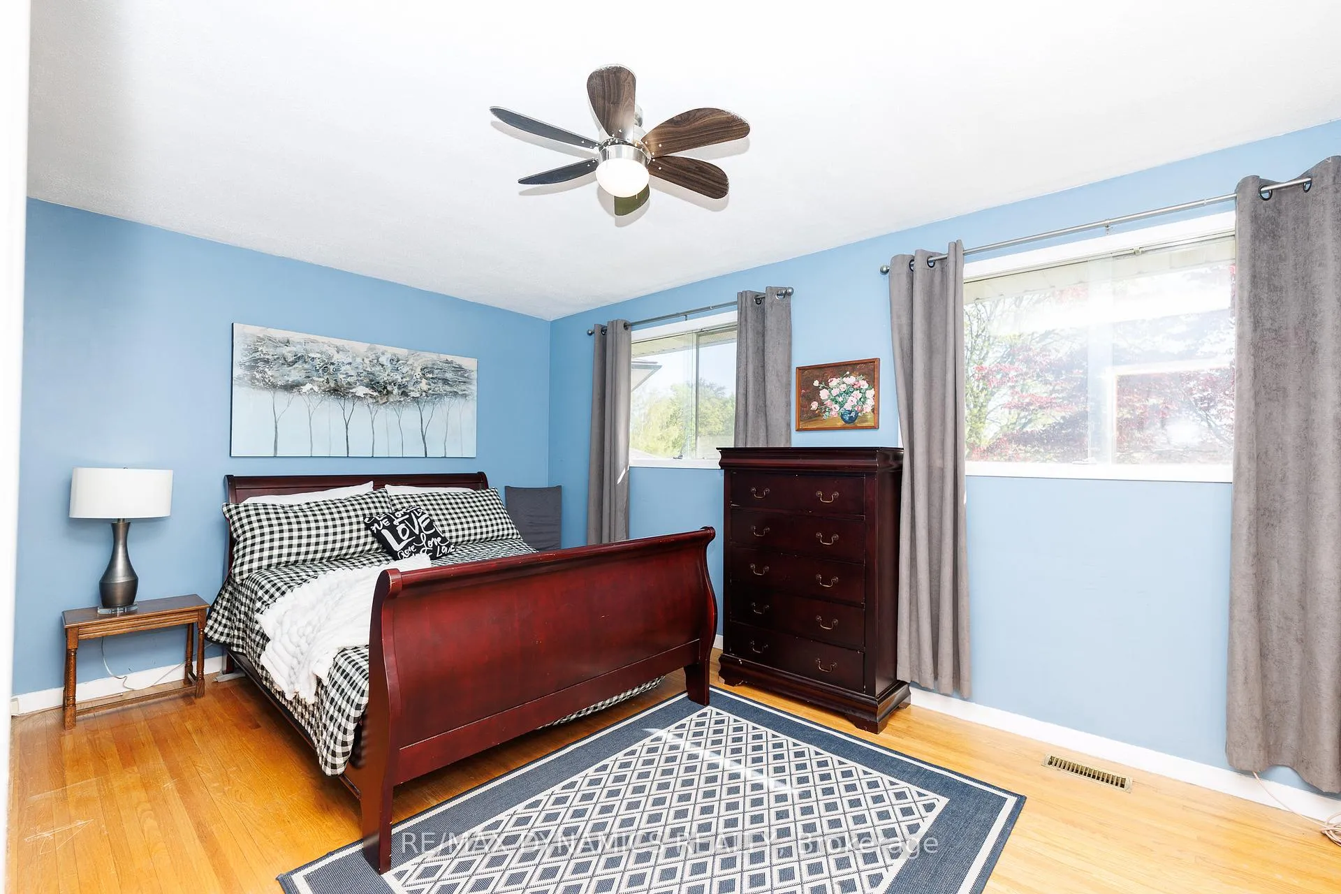 Photo 16 of 51 Karen Crescent, Welland, Prince Charles — HOMEH