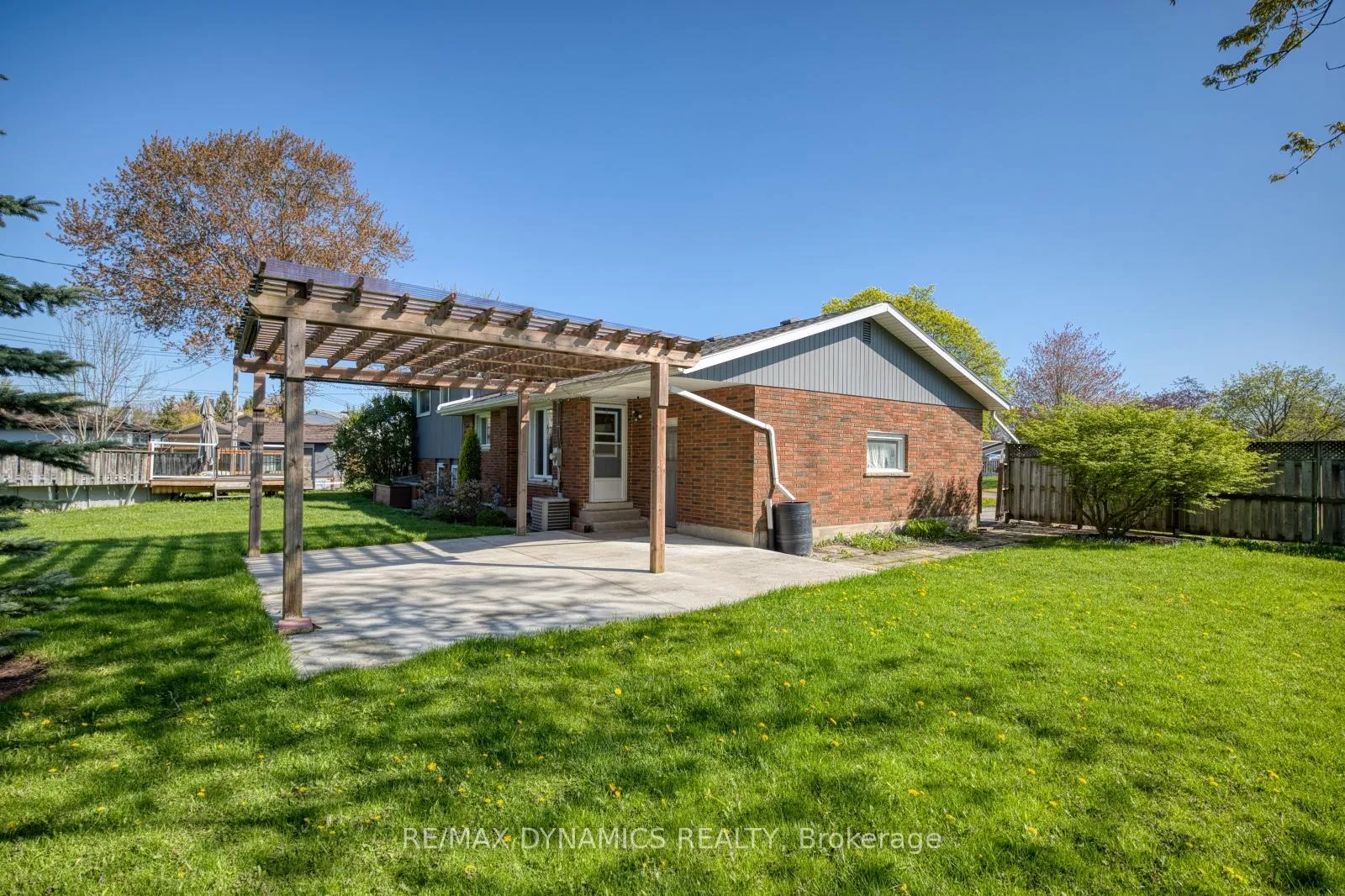 Photo 30 of 51 Karen Crescent, Welland, Prince Charles — HOMEH