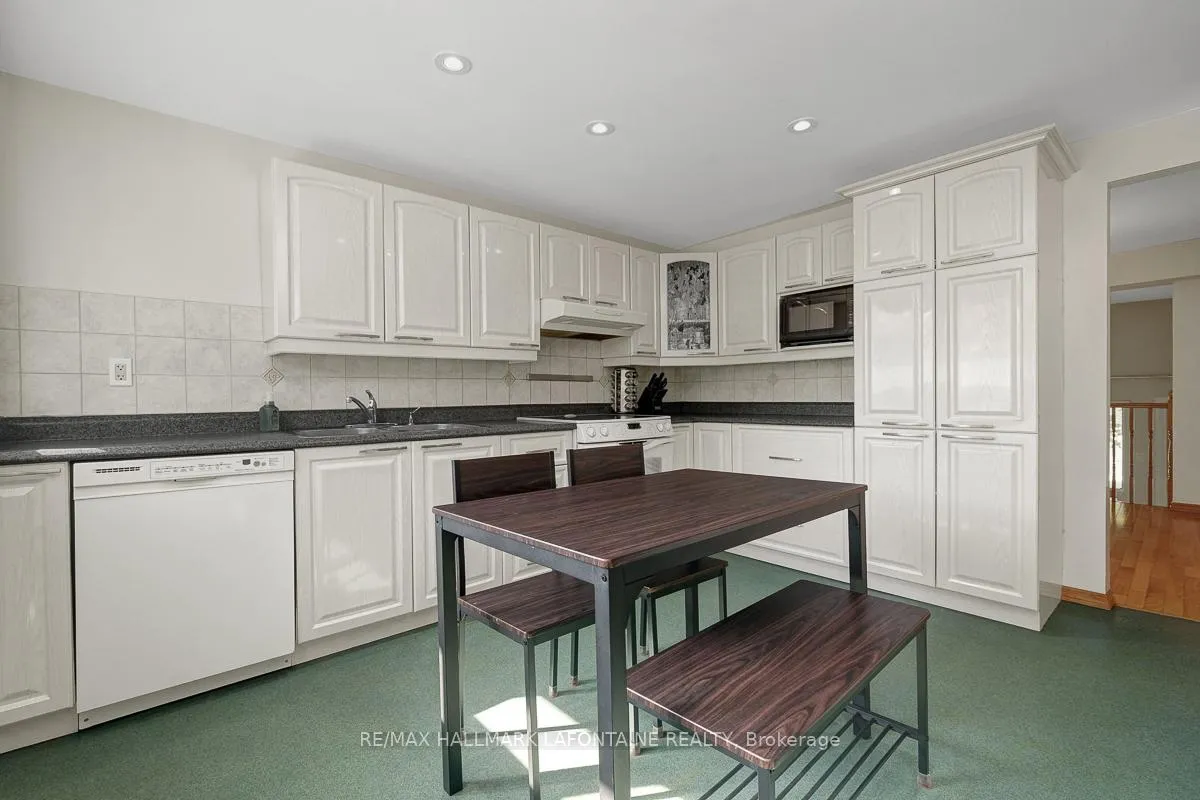 Photo 16 of Unit 28, 2 Bertona Street, Ottawa, Manordale — HOMEH
