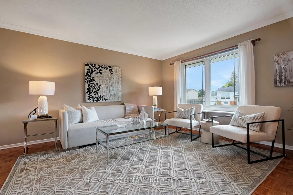 Photo 5 of 13 Mcmurdo Court, Ottawa, Borden Farm/Stewart Farm/Carleton Heights/Parkwood Hills — HOMEH
