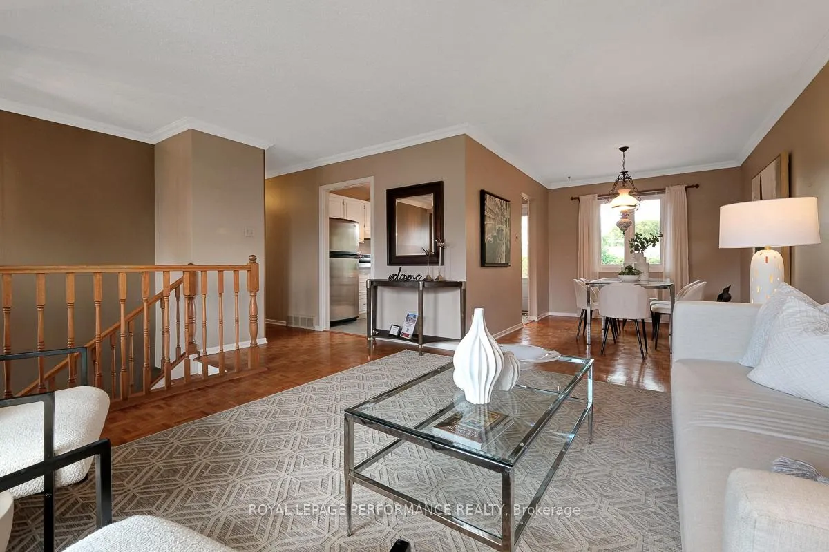 Photo 7 of 13 Mcmurdo Court, Ottawa, Borden Farm/Stewart Farm/Carleton Heights/Parkwood Hills — HOMEH