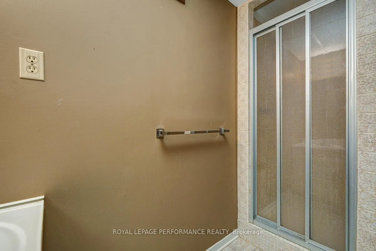 Photo 23 of 13 Mcmurdo Court, Ottawa, Borden Farm/Stewart Farm/Carleton Heights/Parkwood Hills — HOMEH