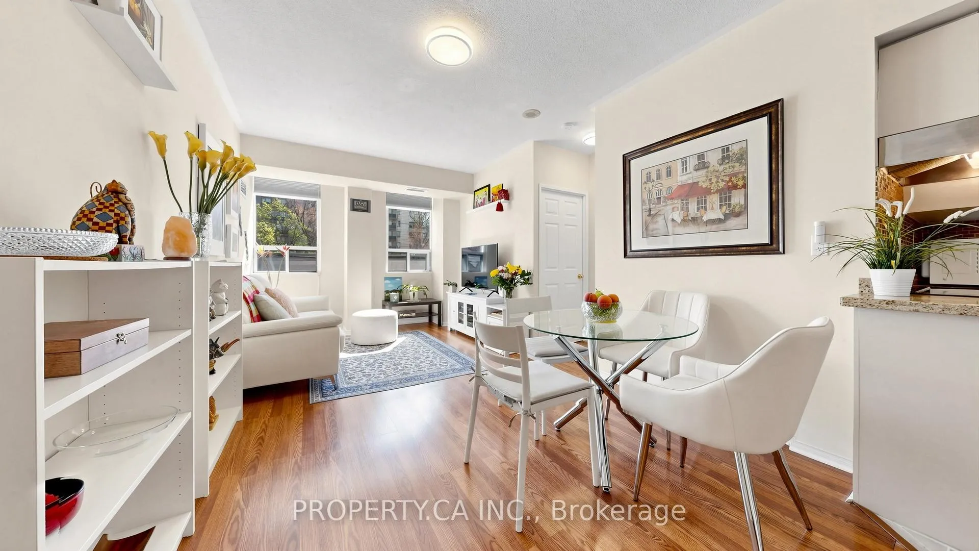Photo 2 of Unit 107, 7398 Yonge Street, Vaughan, Crestwood-Springfarm-Yorkhill — HOMEH