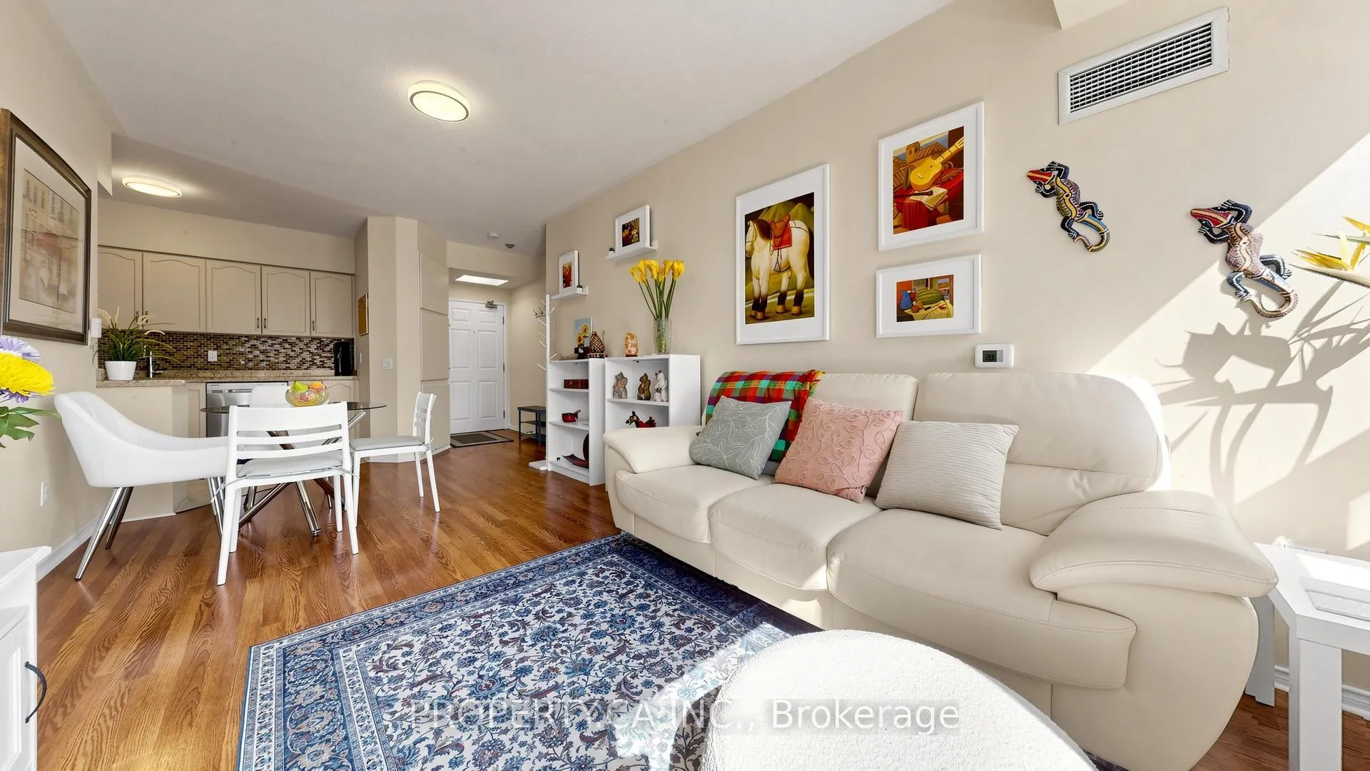 Photo 6 of Unit 107, 7398 Yonge Street, Vaughan, Crestwood-Springfarm-Yorkhill — HOMEH