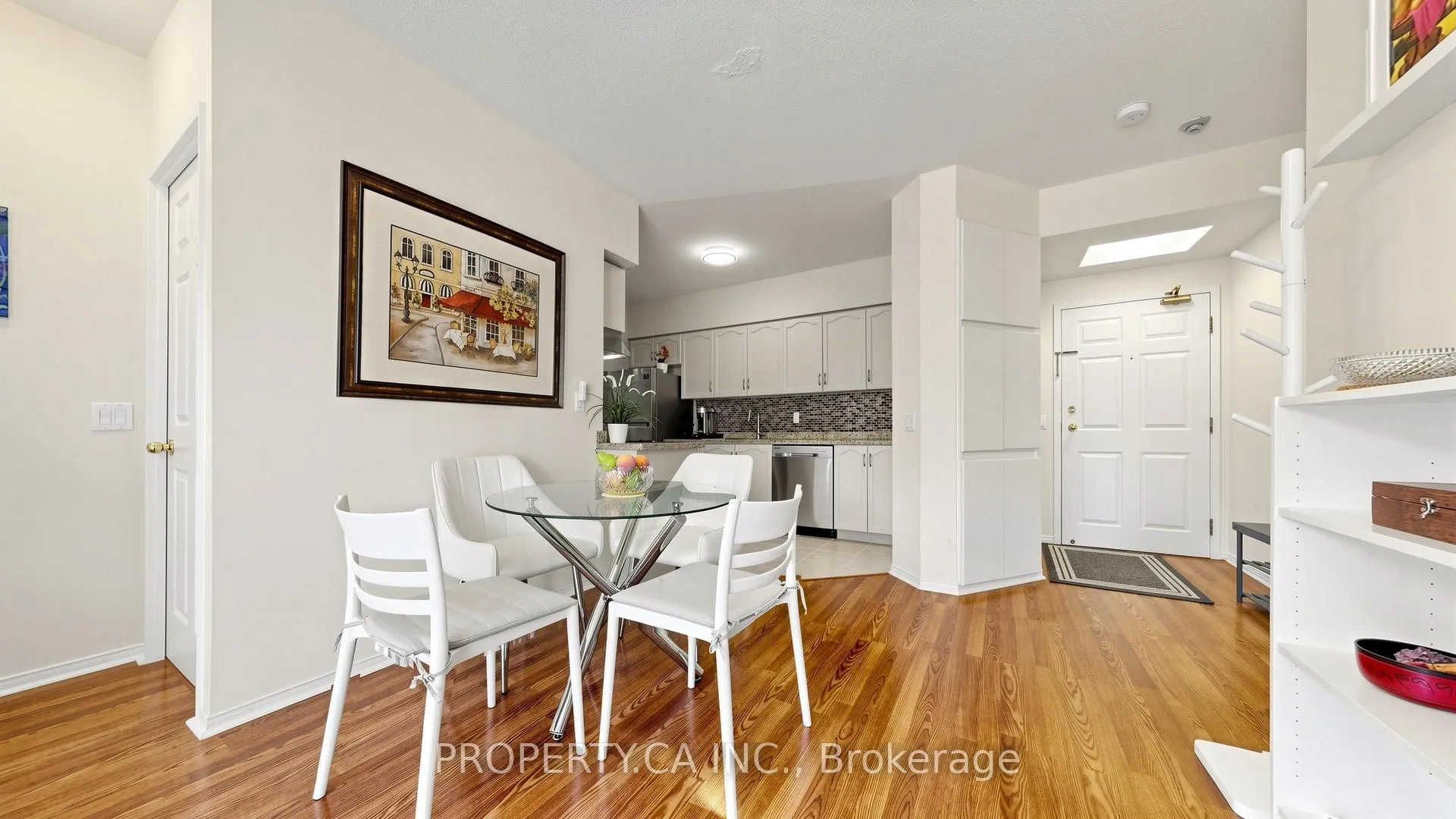 Photo 9 of Unit 107, 7398 Yonge Street, Vaughan, Crestwood-Springfarm-Yorkhill — HOMEH
