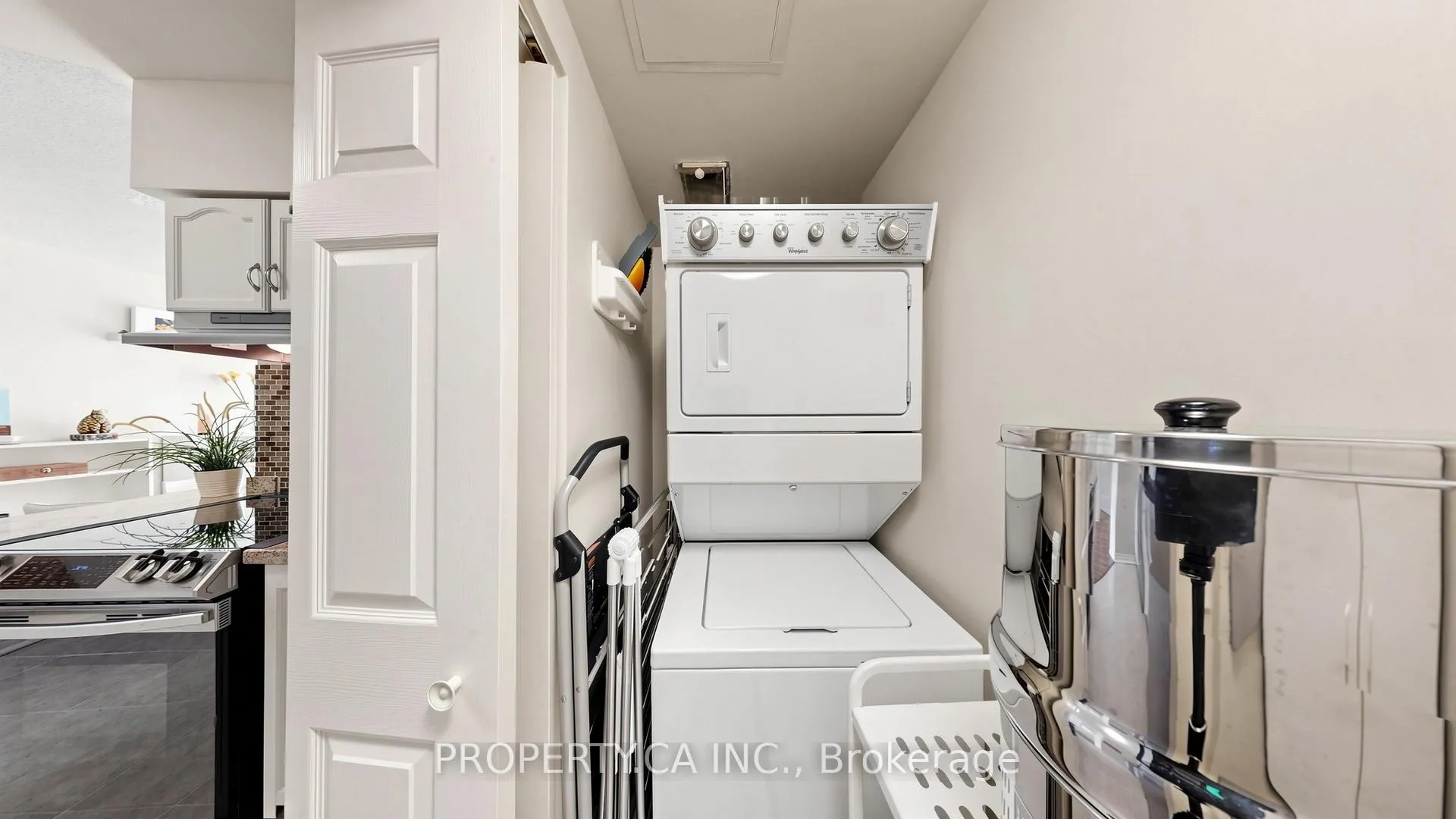 Photo 30 of Unit 107, 7398 Yonge Street, Vaughan, Crestwood-Springfarm-Yorkhill — HOMEH