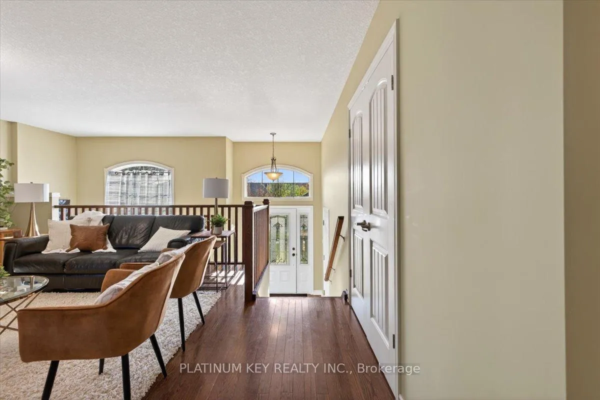 Photo 4 of 531 Darcy Drive, Strathroy-Caradoc, NE — HOMEH
