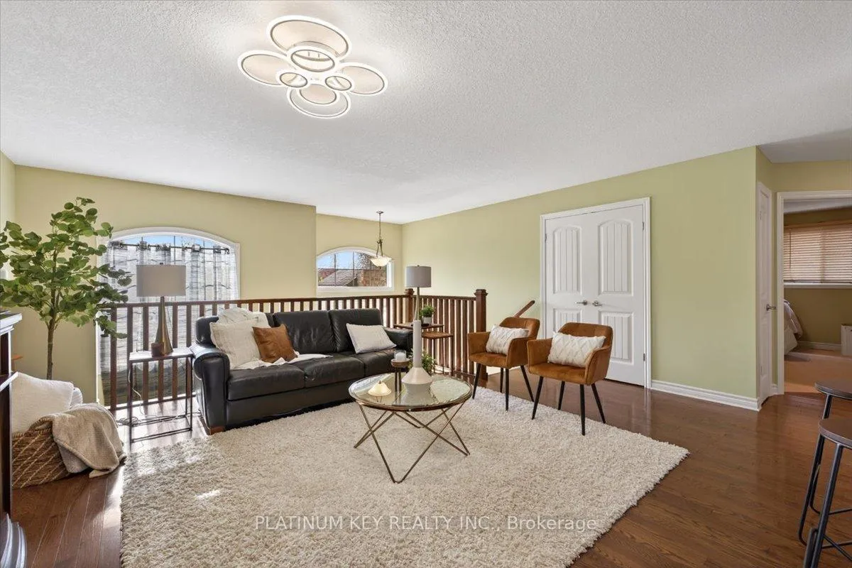 Photo 5 of 531 Darcy Drive, Strathroy-Caradoc, NE — HOMEH