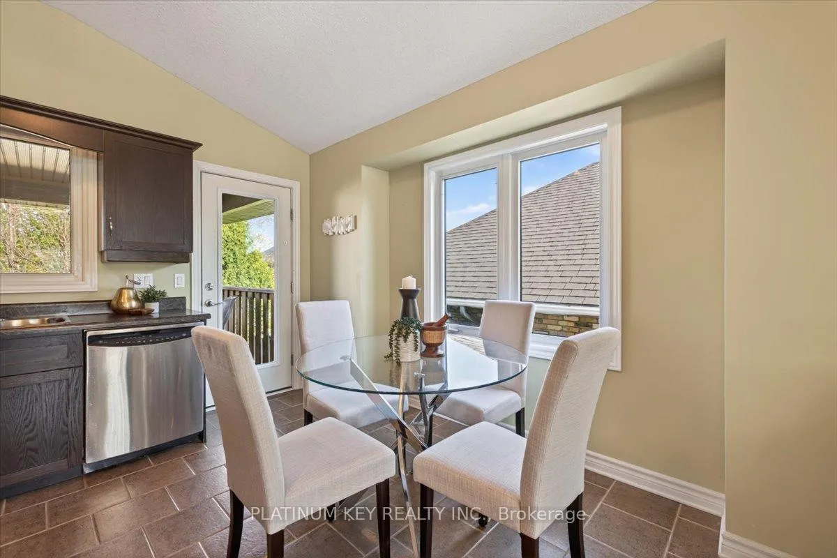 Photo 9 of 531 Darcy Drive, Strathroy-Caradoc, NE — HOMEH
