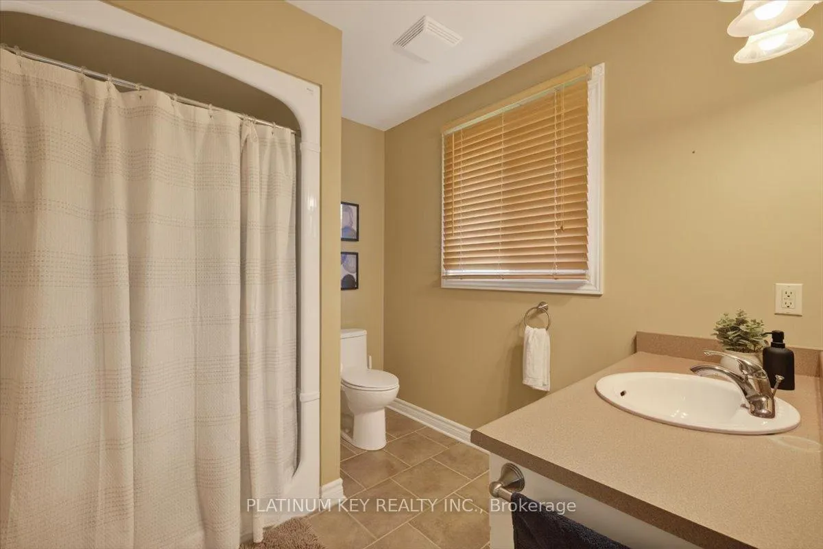 Photo 13 of 531 Darcy Drive, Strathroy-Caradoc, NE — HOMEH