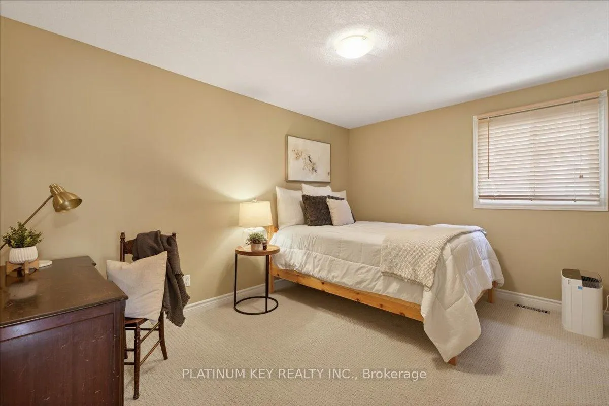 Photo 14 of 531 Darcy Drive, Strathroy-Caradoc, NE — HOMEH