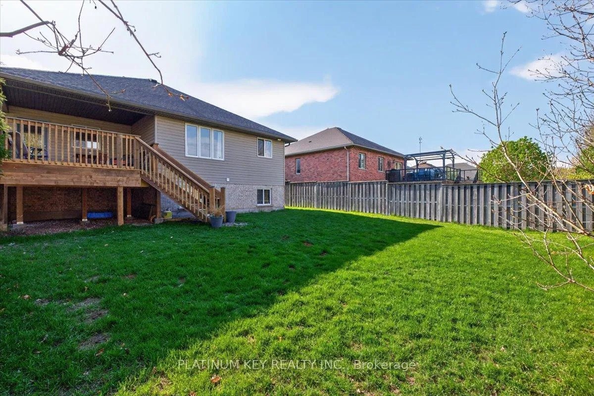 Photo 23 of 531 Darcy Drive, Strathroy-Caradoc, NE — HOMEH