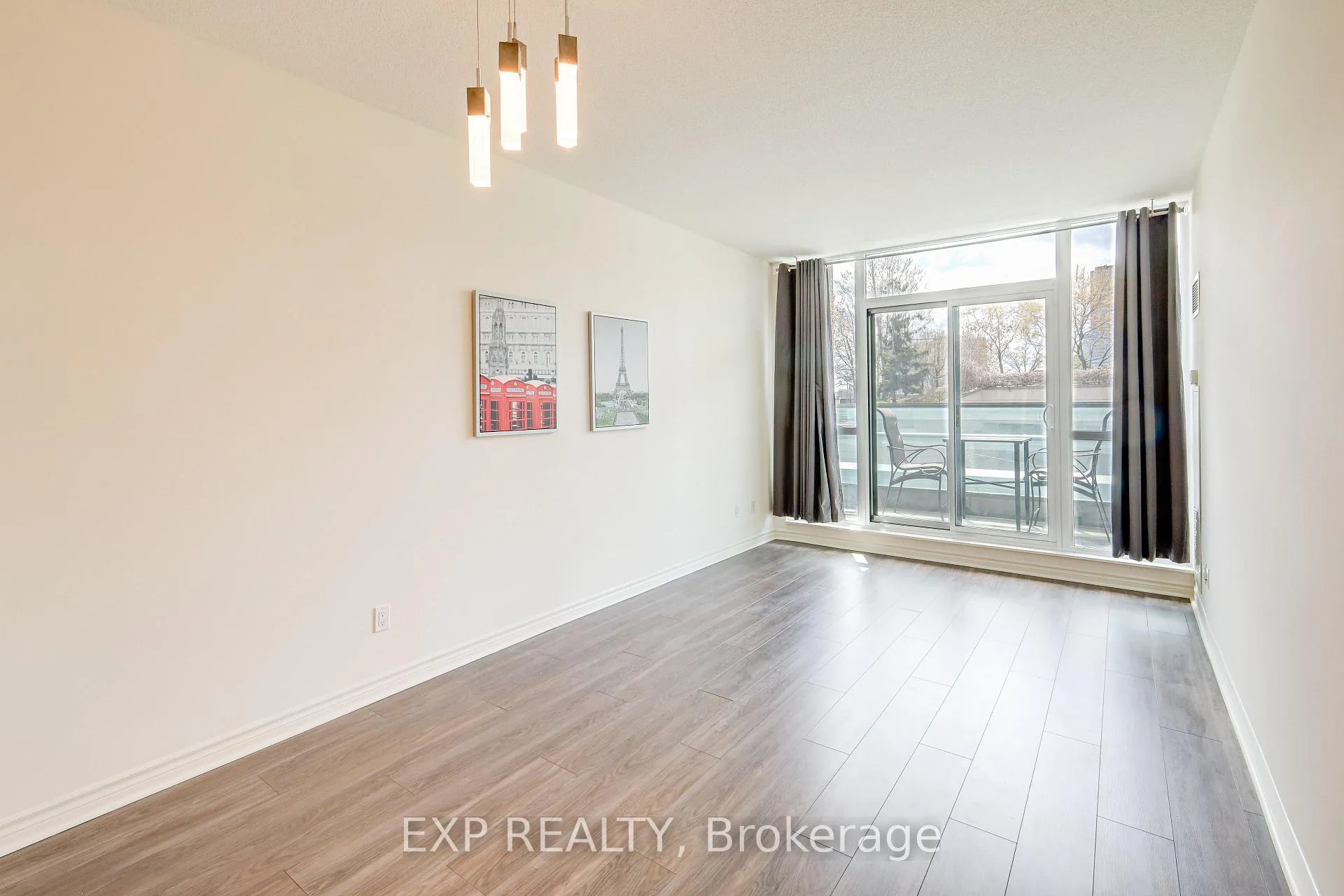 Photo 2 of Unit 212, 25 Lower Simcoe Street, Toronto, Waterfront Communities — HOMEH