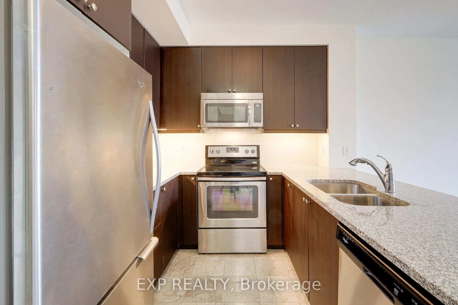 Photo 8 of Unit 212, 25 Lower Simcoe Street, Toronto, Waterfront Communities — HOMEH