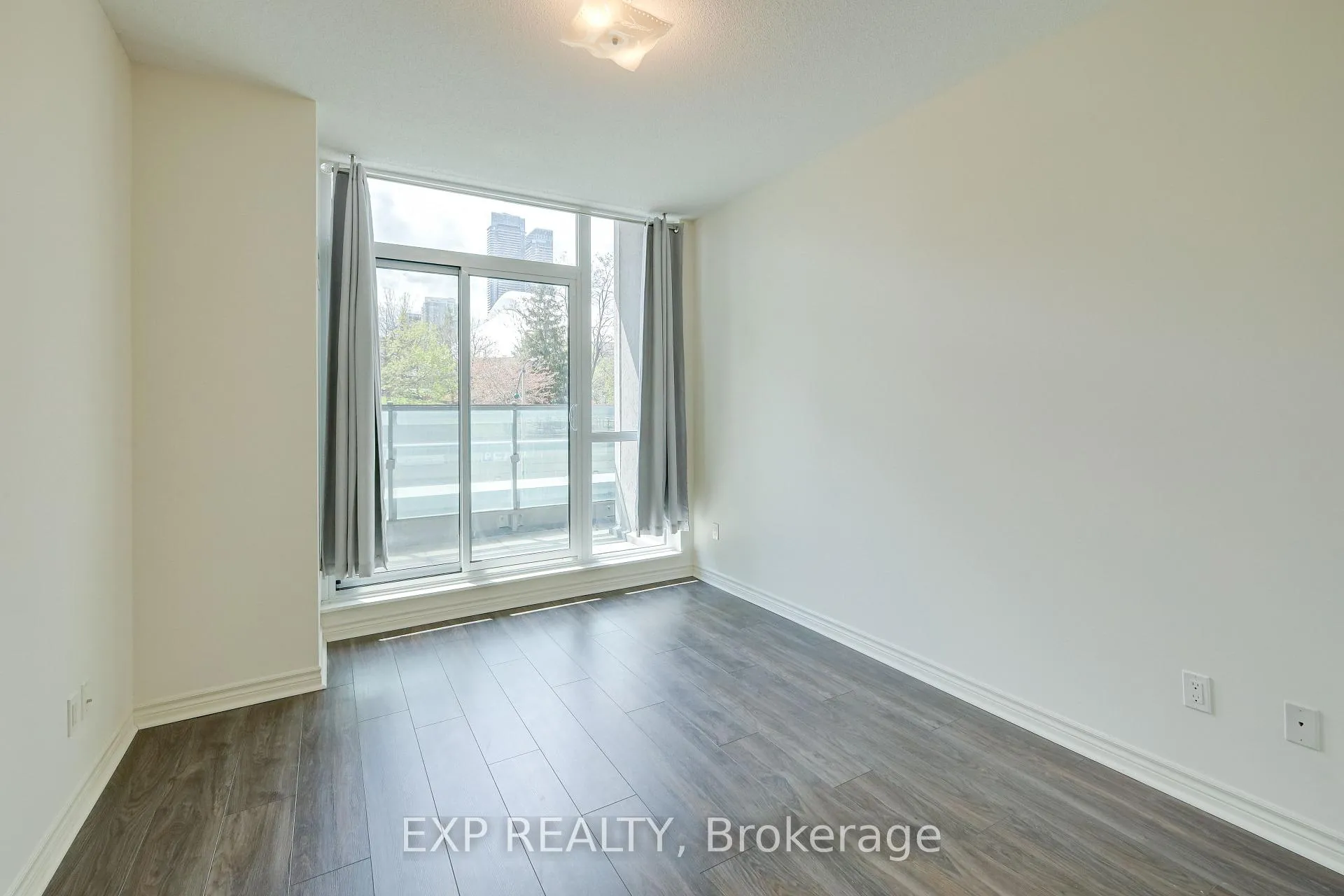 Photo 10 of Unit 212, 25 Lower Simcoe Street, Toronto, Waterfront Communities — HOMEH