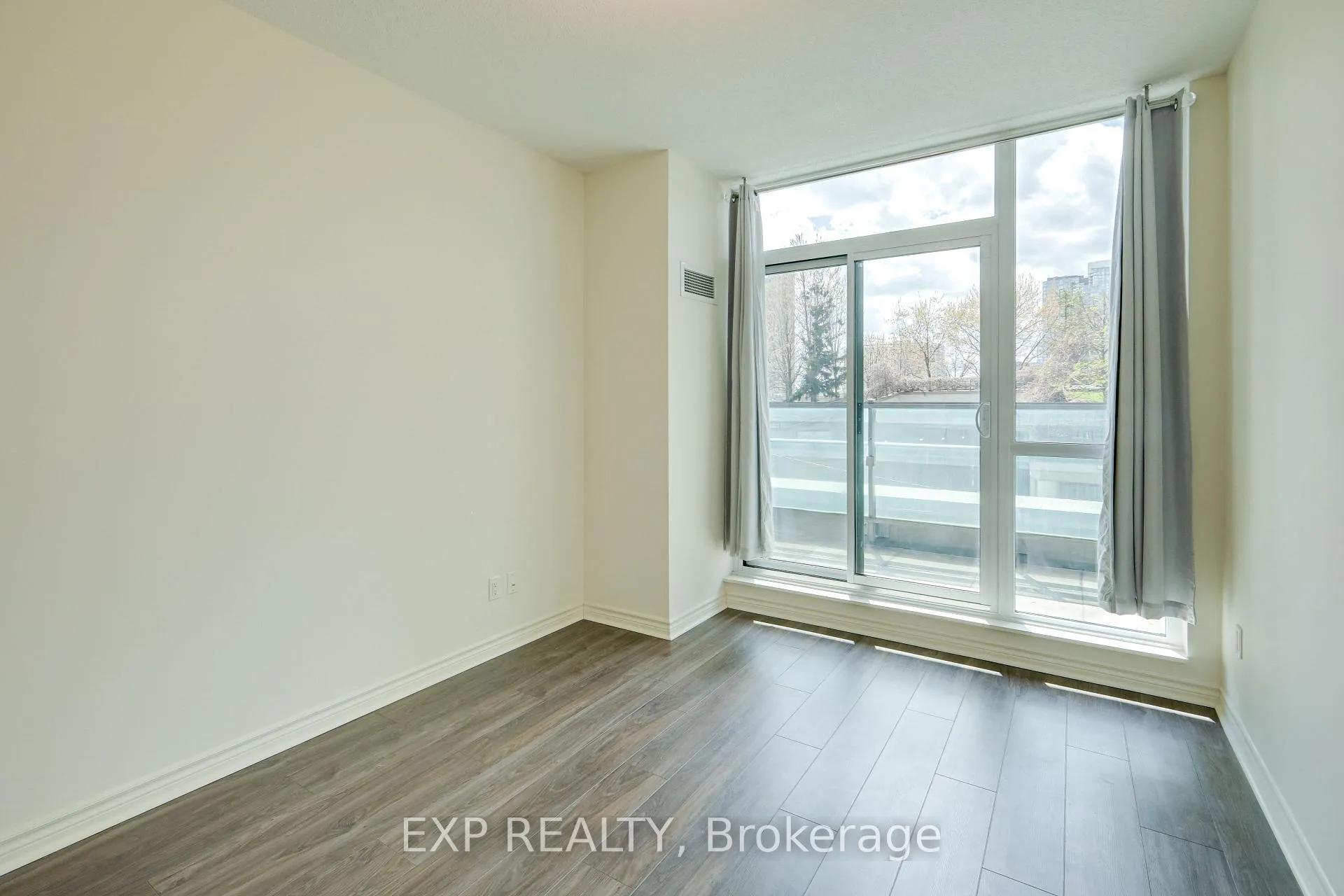 Photo 11 of Unit 212, 25 Lower Simcoe Street, Toronto, Waterfront Communities — HOMEH