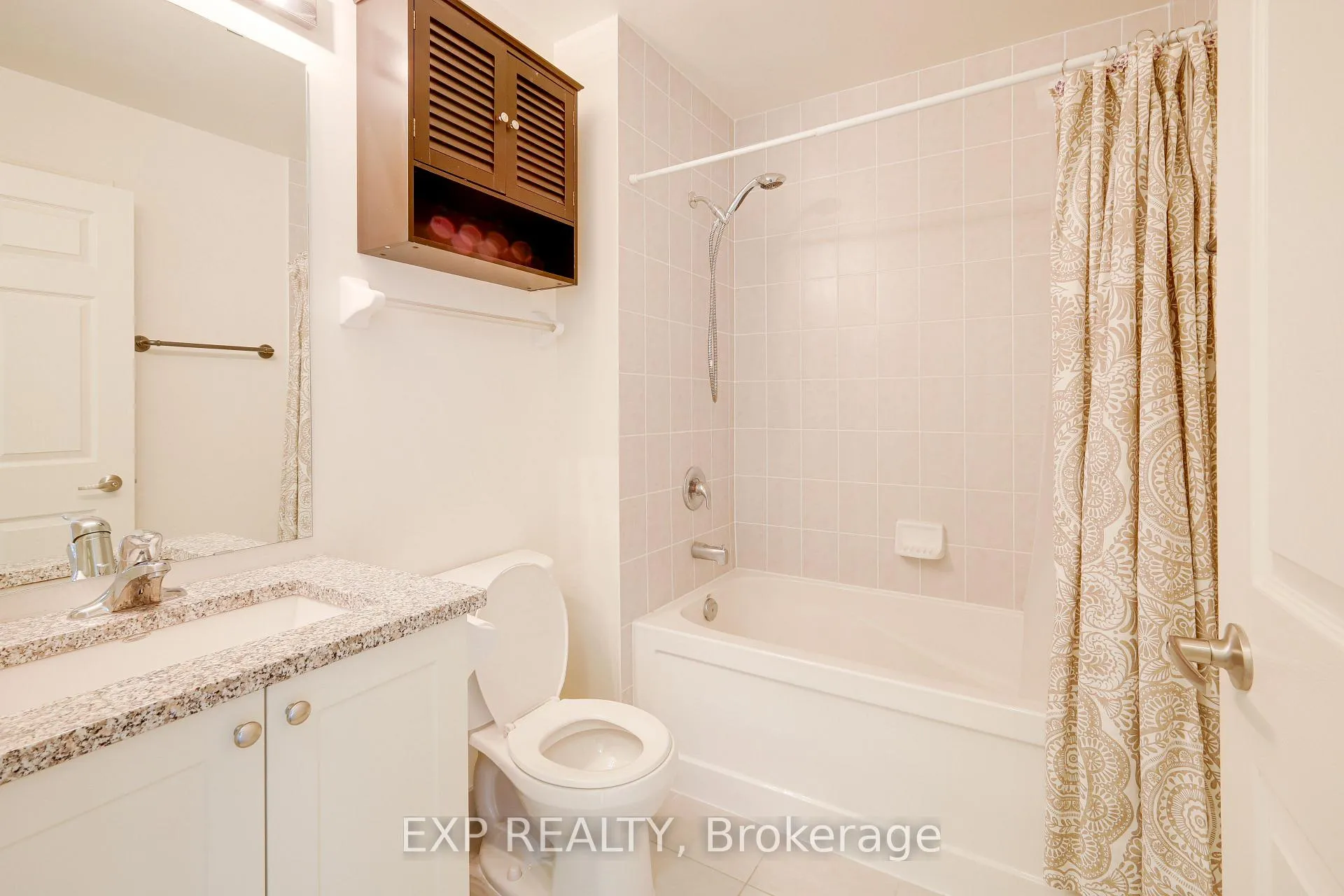 Photo 13 of Unit 212, 25 Lower Simcoe Street, Toronto, Waterfront Communities — HOMEH