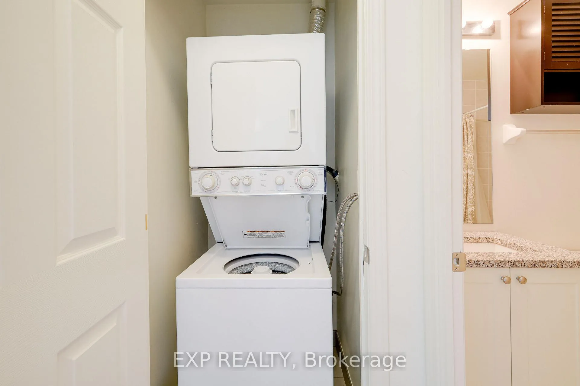 Photo 14 of Unit 212, 25 Lower Simcoe Street, Toronto, Waterfront Communities — HOMEH