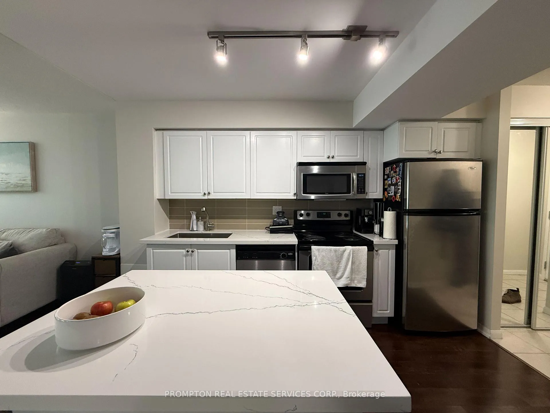 Photo 3 of Unit 1801, 215 Fort York Boulevard, Toronto, Niagara — HOMEH