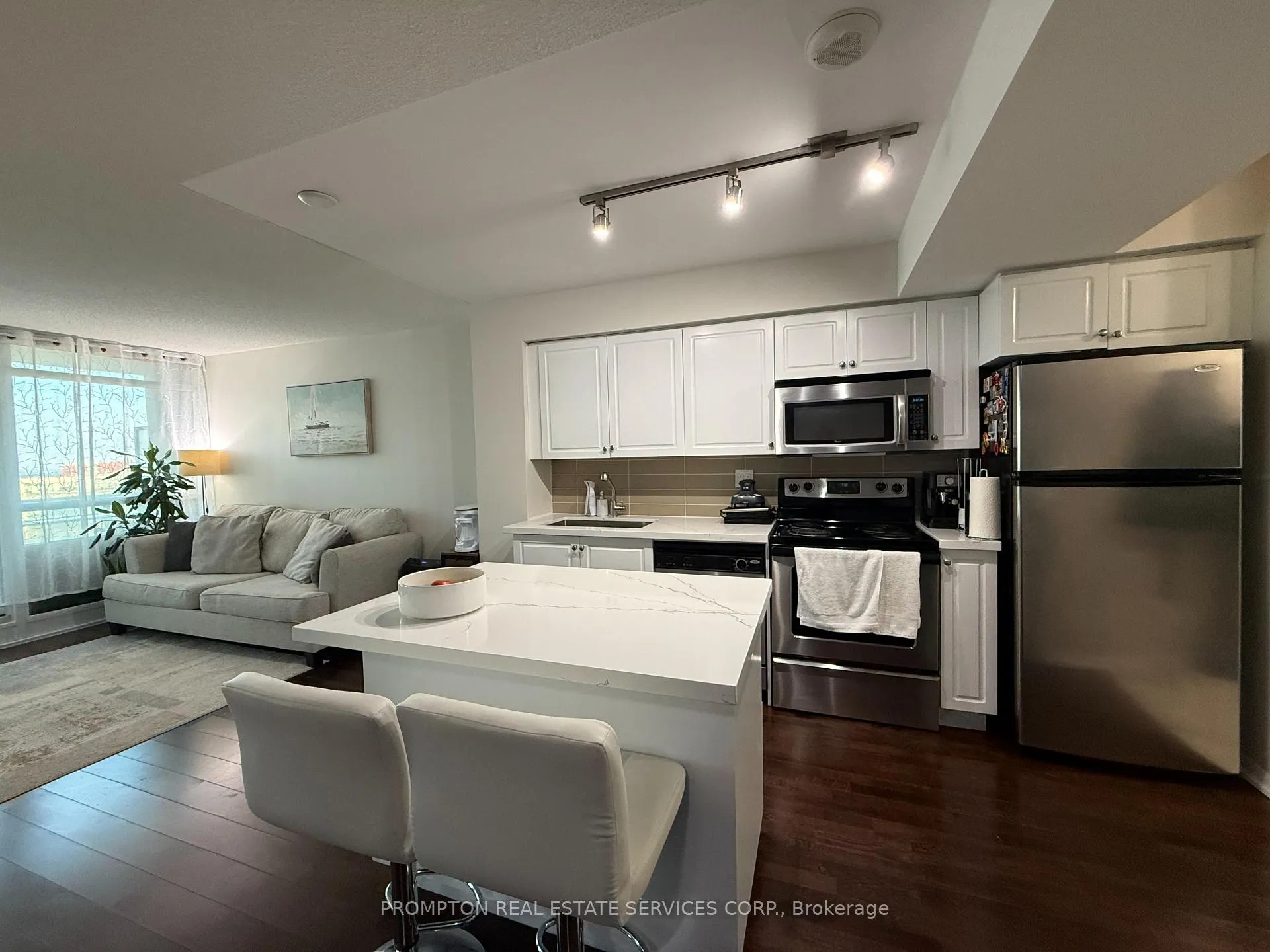 Photo 4 of Unit 1801, 215 Fort York Boulevard, Toronto, Niagara — HOMEH