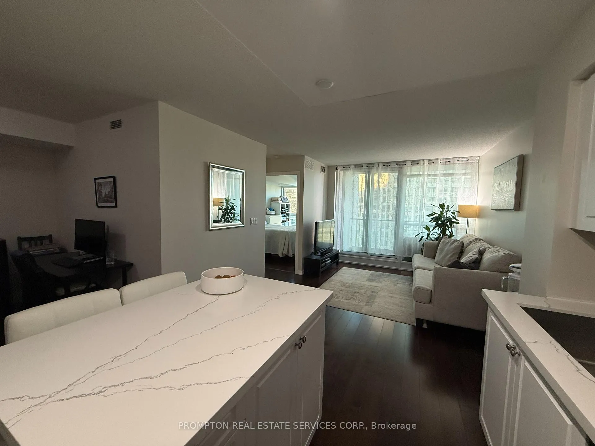 Photo 5 of Unit 1801, 215 Fort York Boulevard, Toronto, Niagara — HOMEH