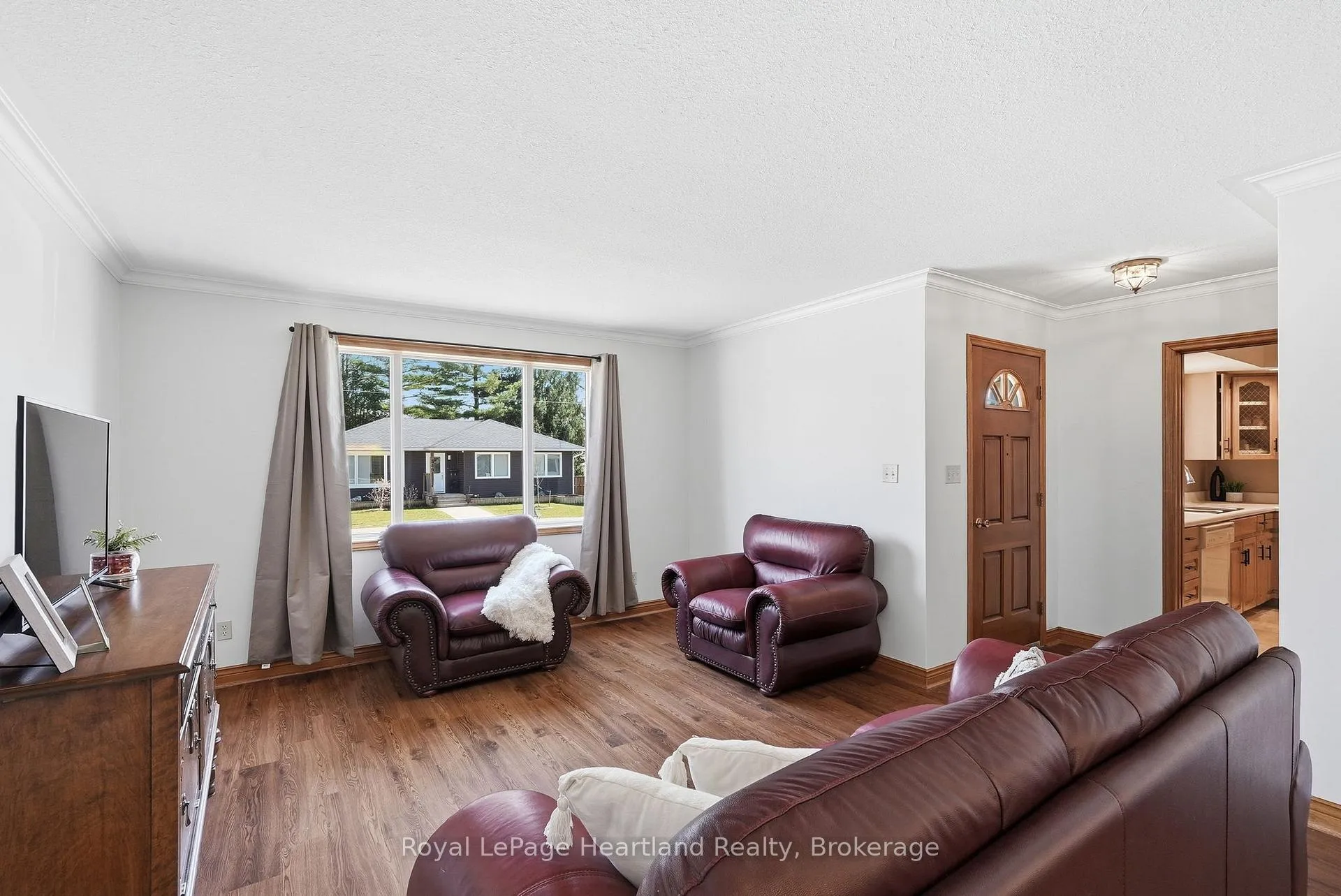 Photo 9 of 350 Edward Street, North Huron, Wingham — HOMEH