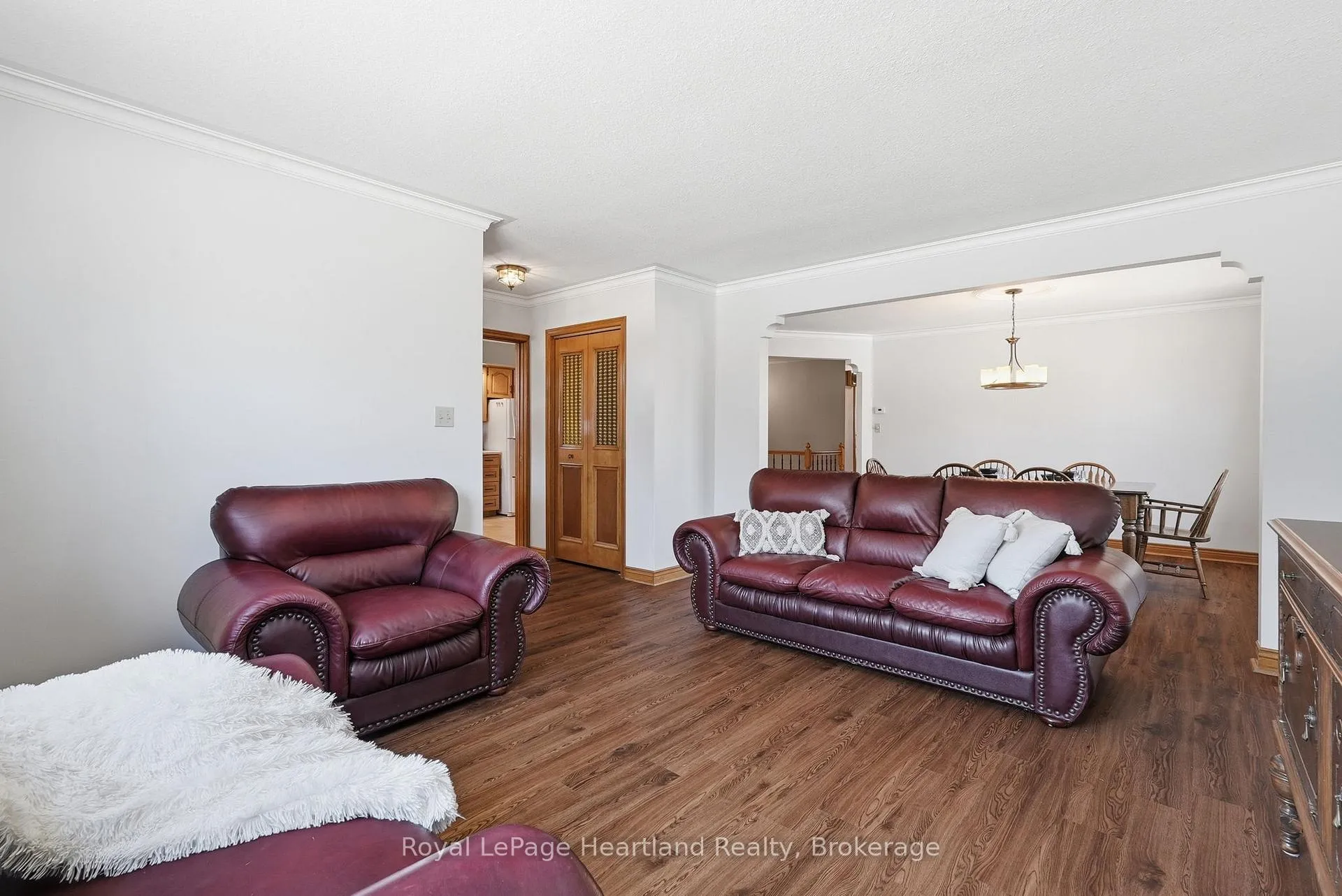 Photo 10 of 350 Edward Street, North Huron, Wingham — HOMEH