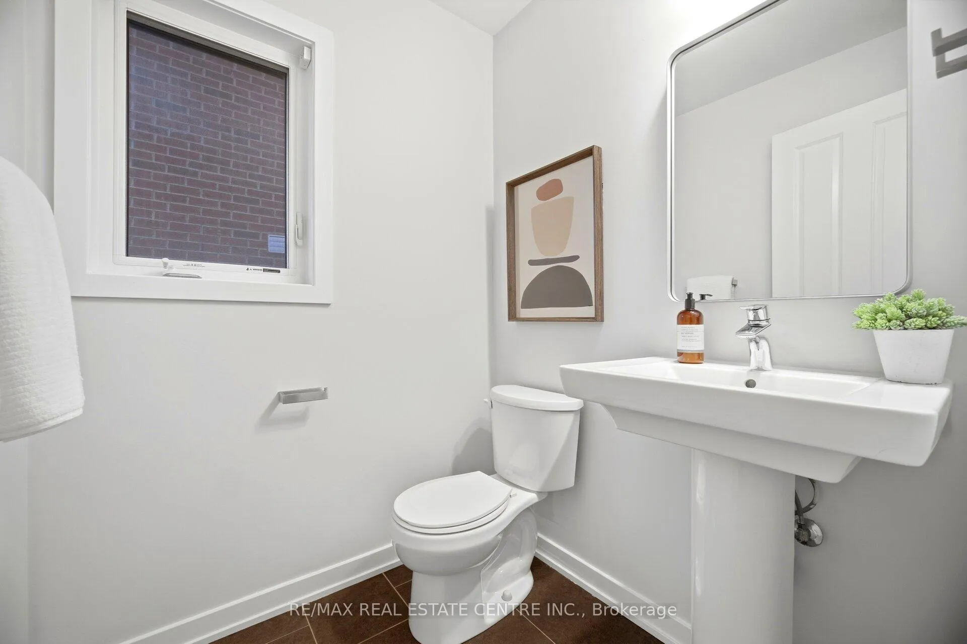 Photo 20 of 40 Sherway Street, Hamilton, Stoney Creek — HOMEH