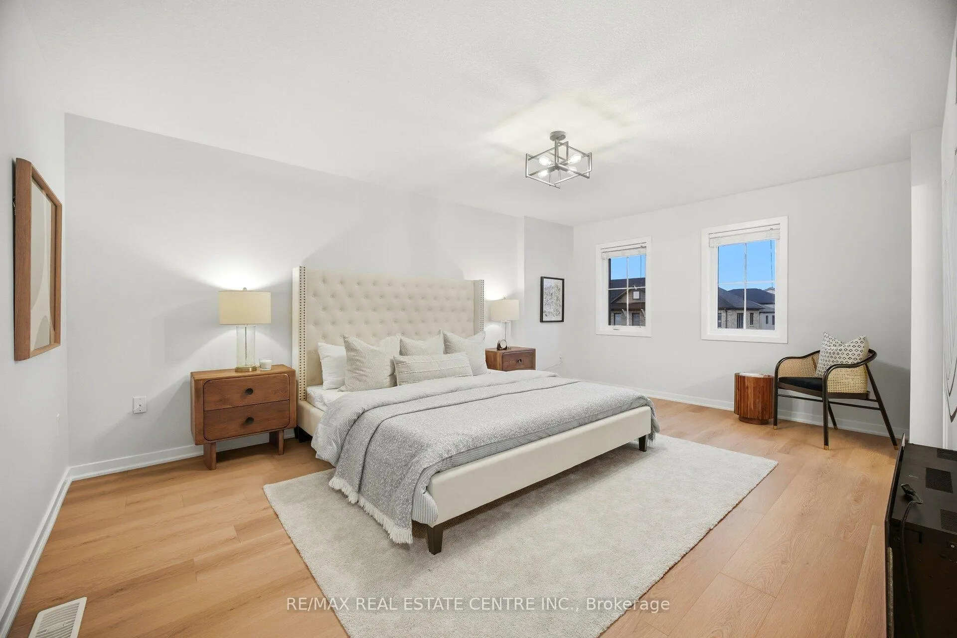 Photo 24 of 40 Sherway Street, Hamilton, Stoney Creek — HOMEH