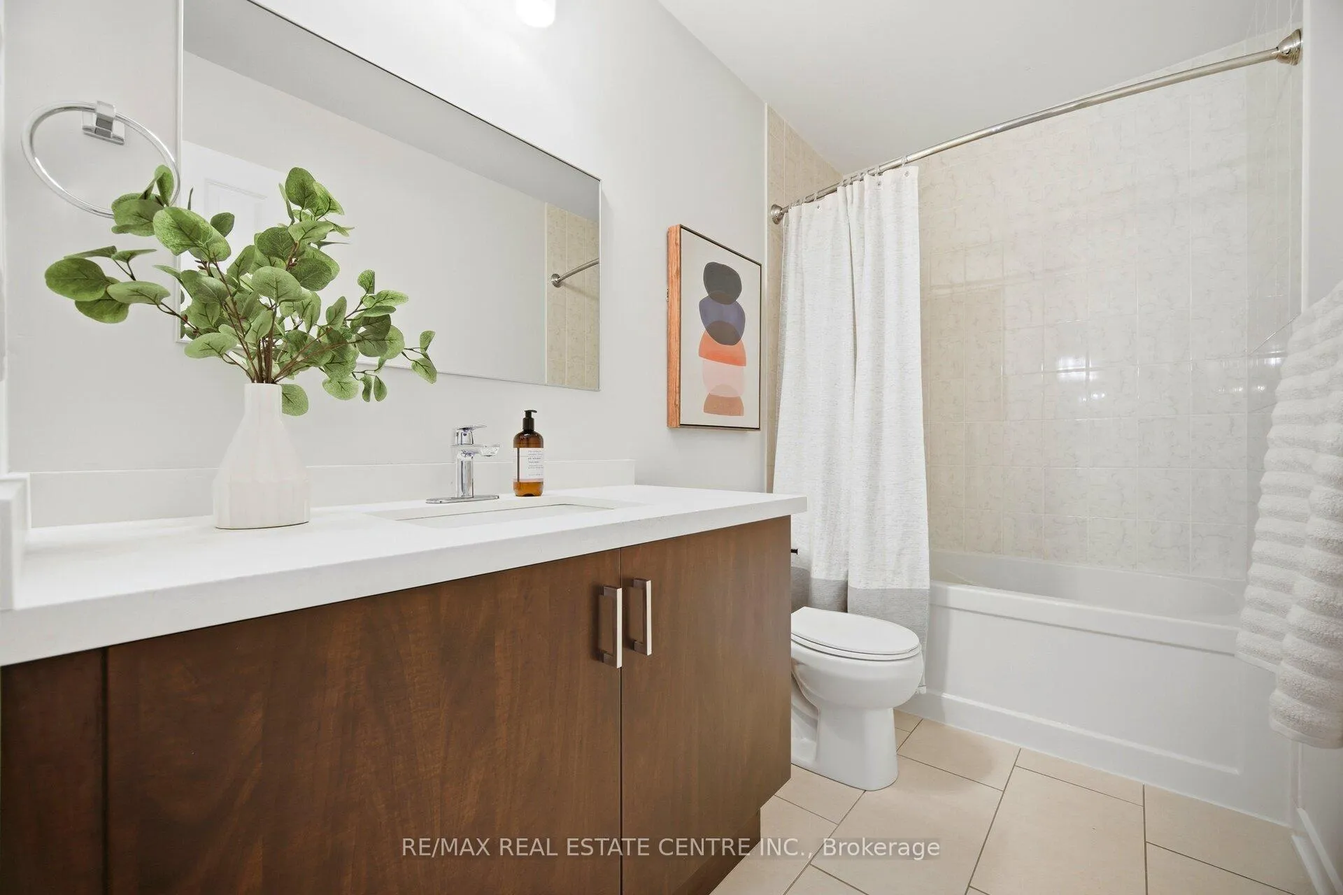 Photo 34 of 40 Sherway Street, Hamilton, Stoney Creek — HOMEH