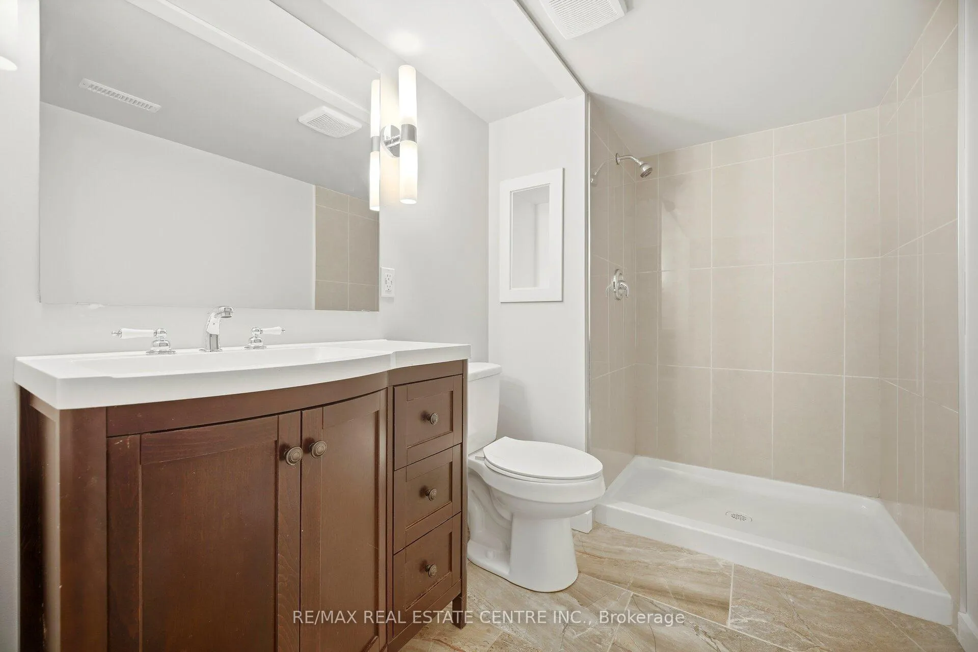 Photo 37 of 40 Sherway Street, Hamilton, Stoney Creek — HOMEH