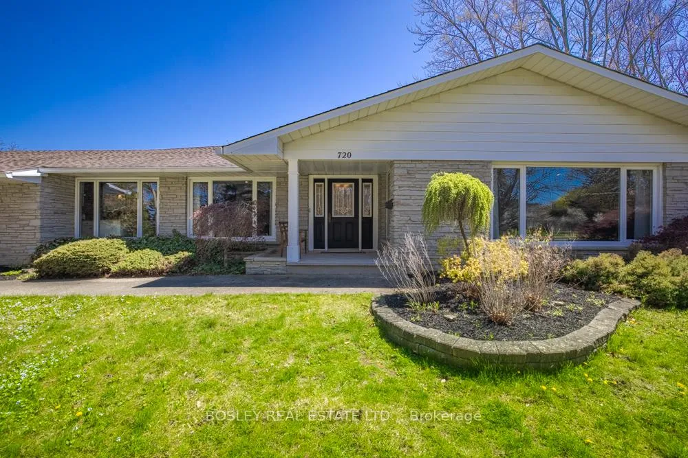 Photo 4 of 720 Lake Street, St. Catharines, Lakeshore — HOMEH