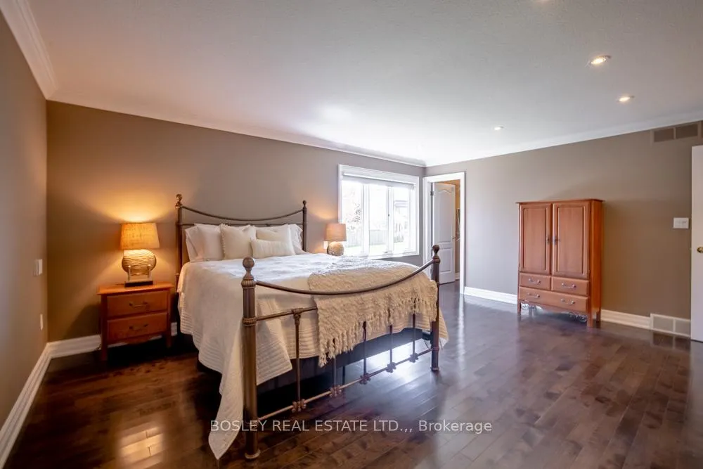 Photo 21 of 720 Lake Street, St. Catharines, Lakeshore — HOMEH