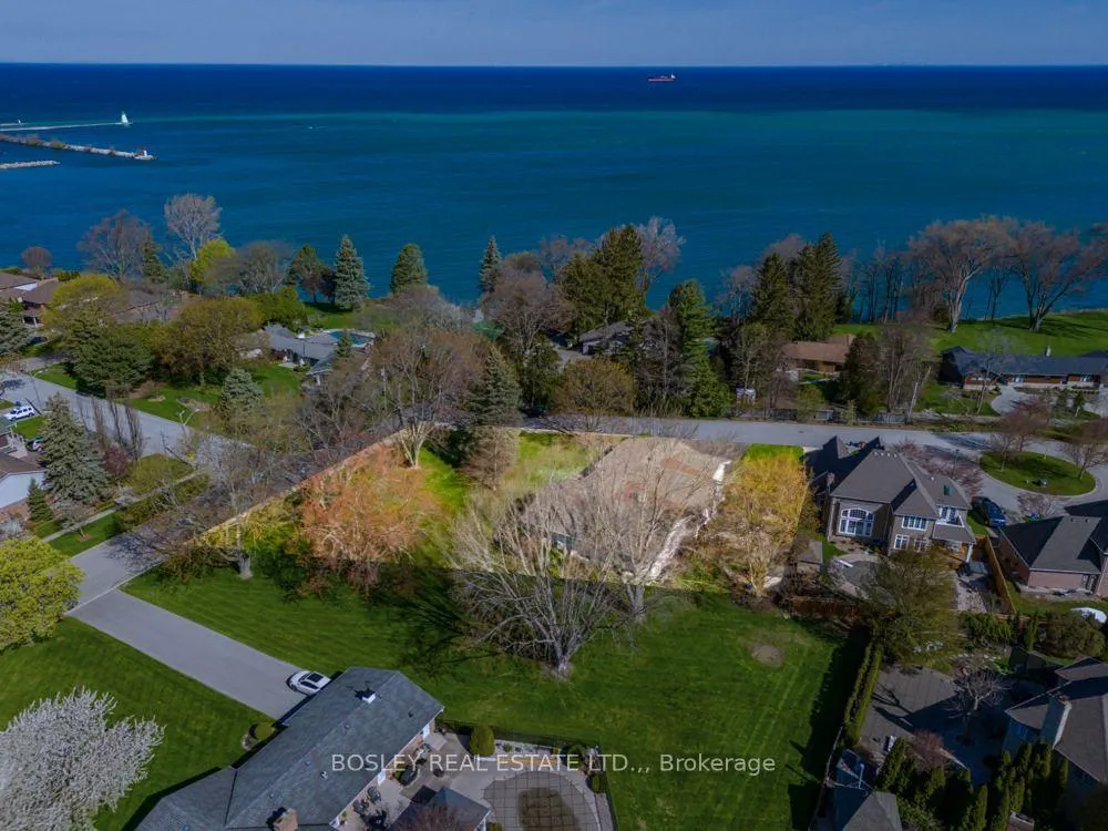Photo 2 of 720 Lake Street, St. Catharines, Lakeshore — HOMEH