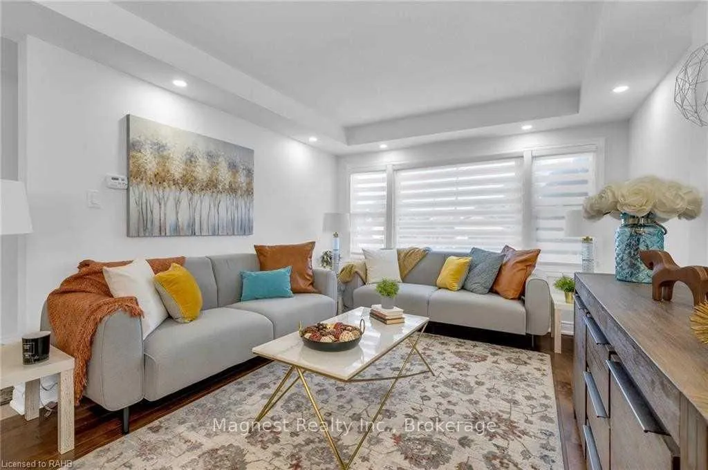 Photo 10 of Unit Upper, 18 New Mountain Road, Hamilton, Stoney Creek — HOMEH