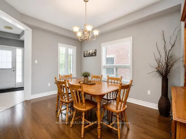 Photo 3 of 100 Sun King Crescent, Barrie, Innis-Shore — HOMEH