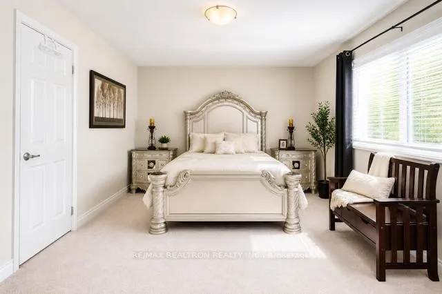 Photo 8 of 100 Sun King Crescent, Barrie, Innis-Shore — HOMEH